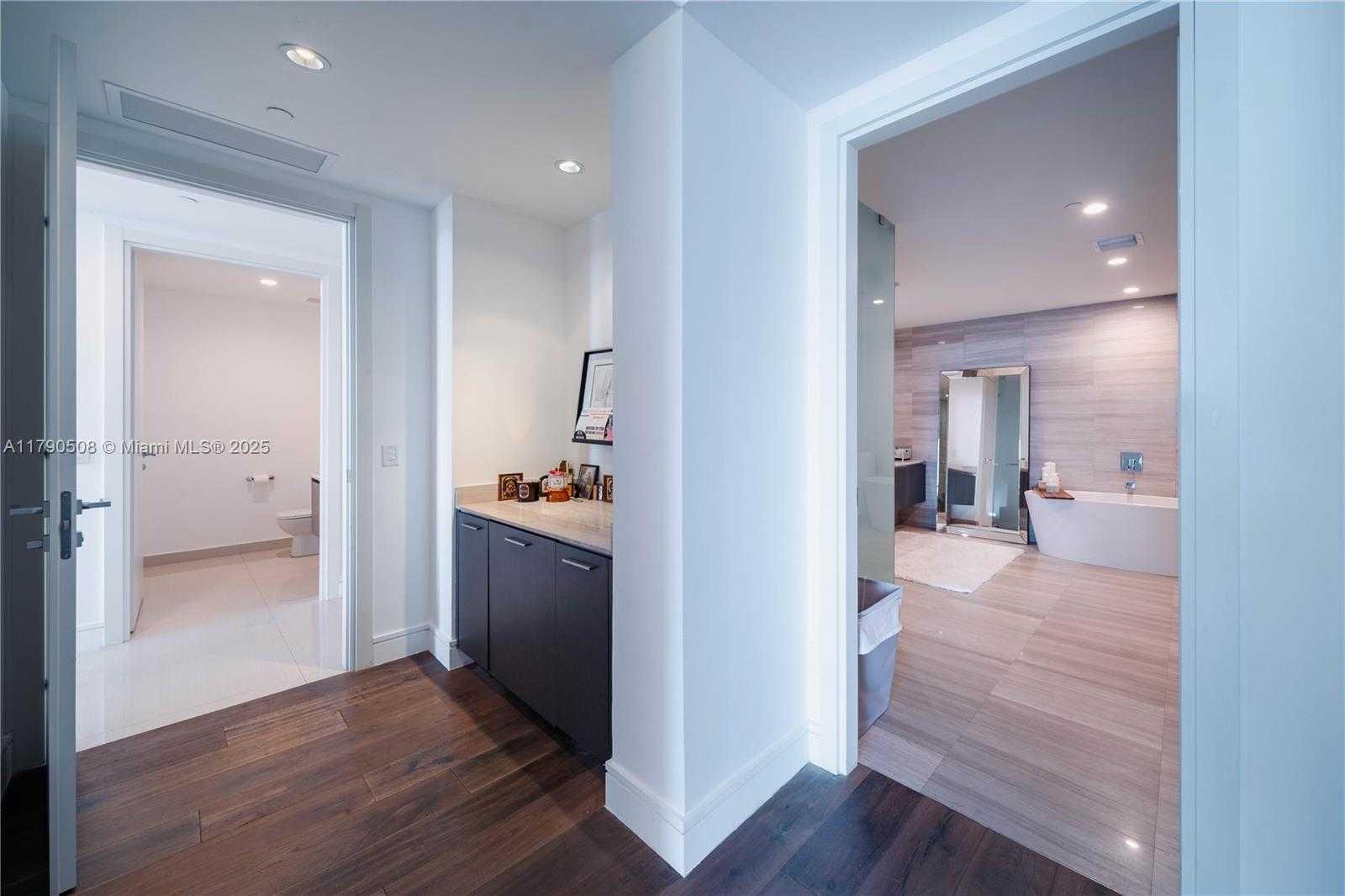 Small Image of 3250 NORTH EAST 188TH ST #606, Aventura Number 24