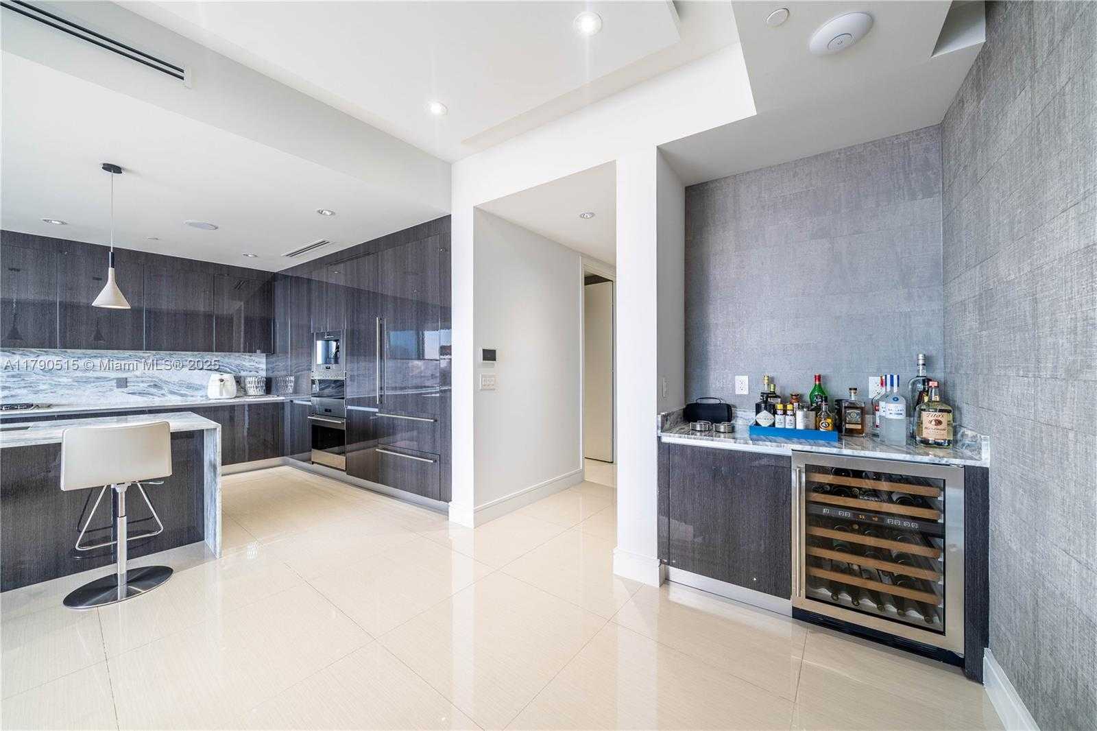 Small Image of 3300 NORTH EAST 188TH ST #710, Aventura Number 7