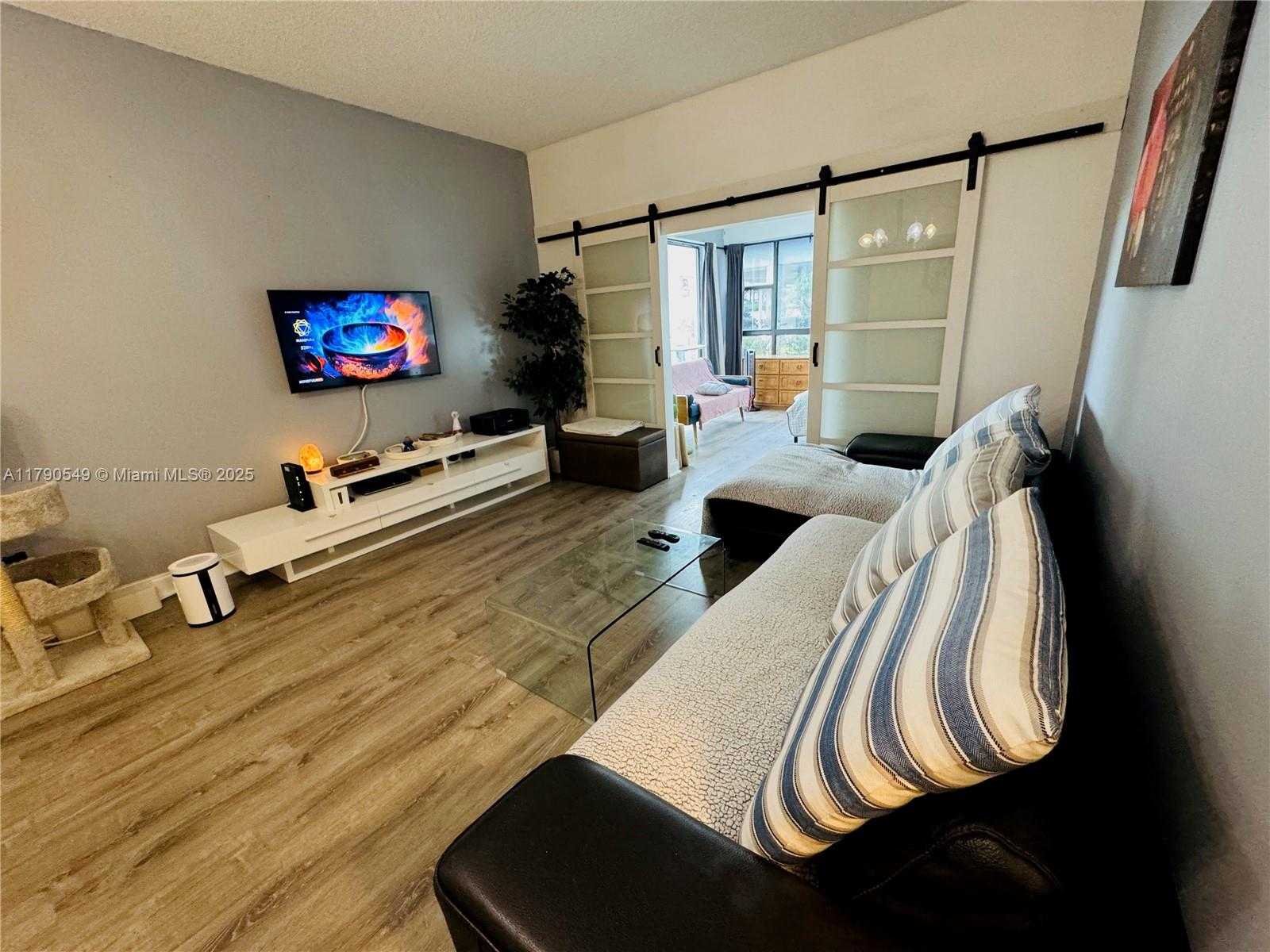 Small Image of 20515 EAST COUNTRY CLUB DR #148, Aventura Number 16