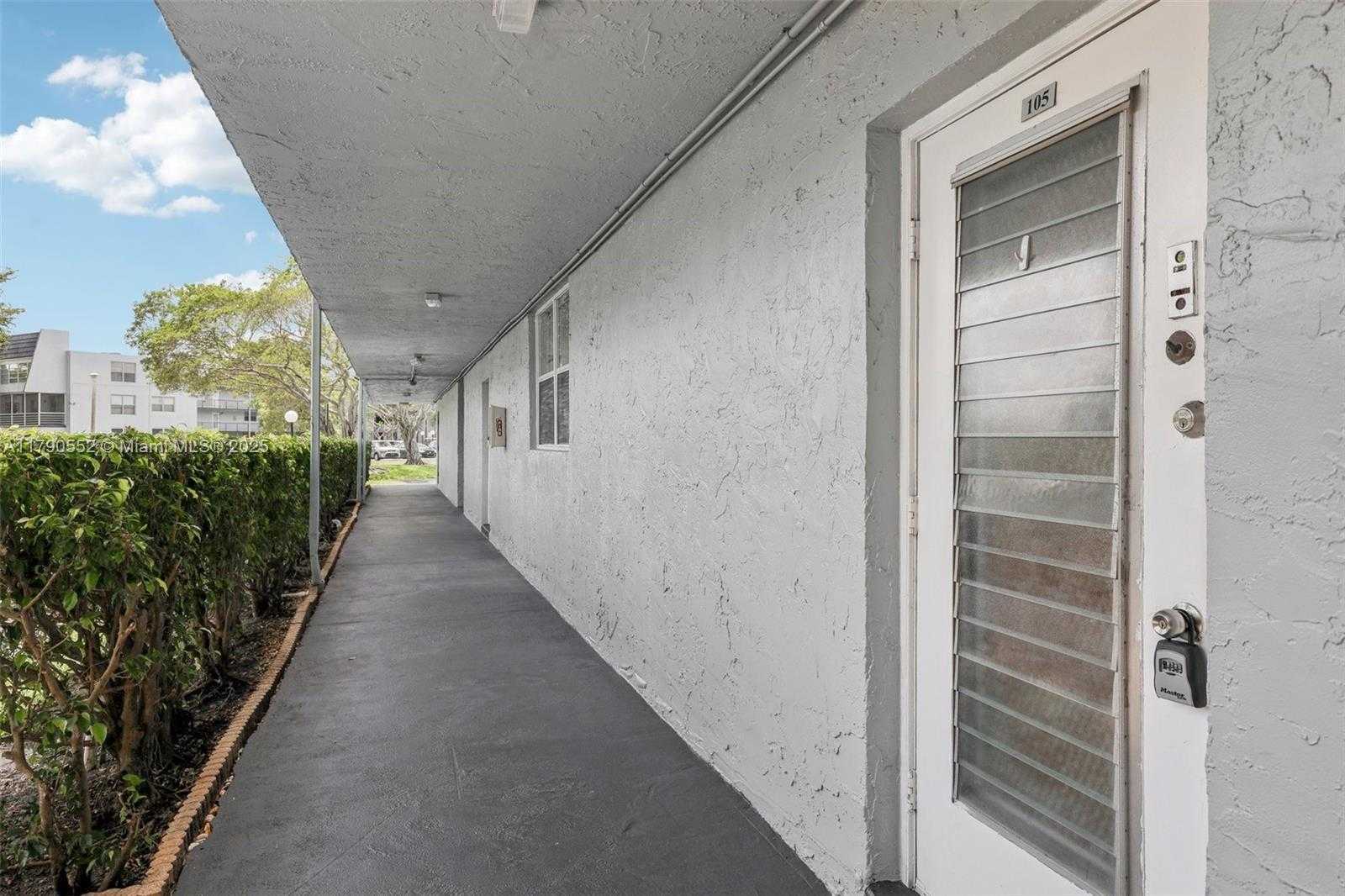 Small Image of 9201 LIME BAY BLVD #105, Tamarac Number 2