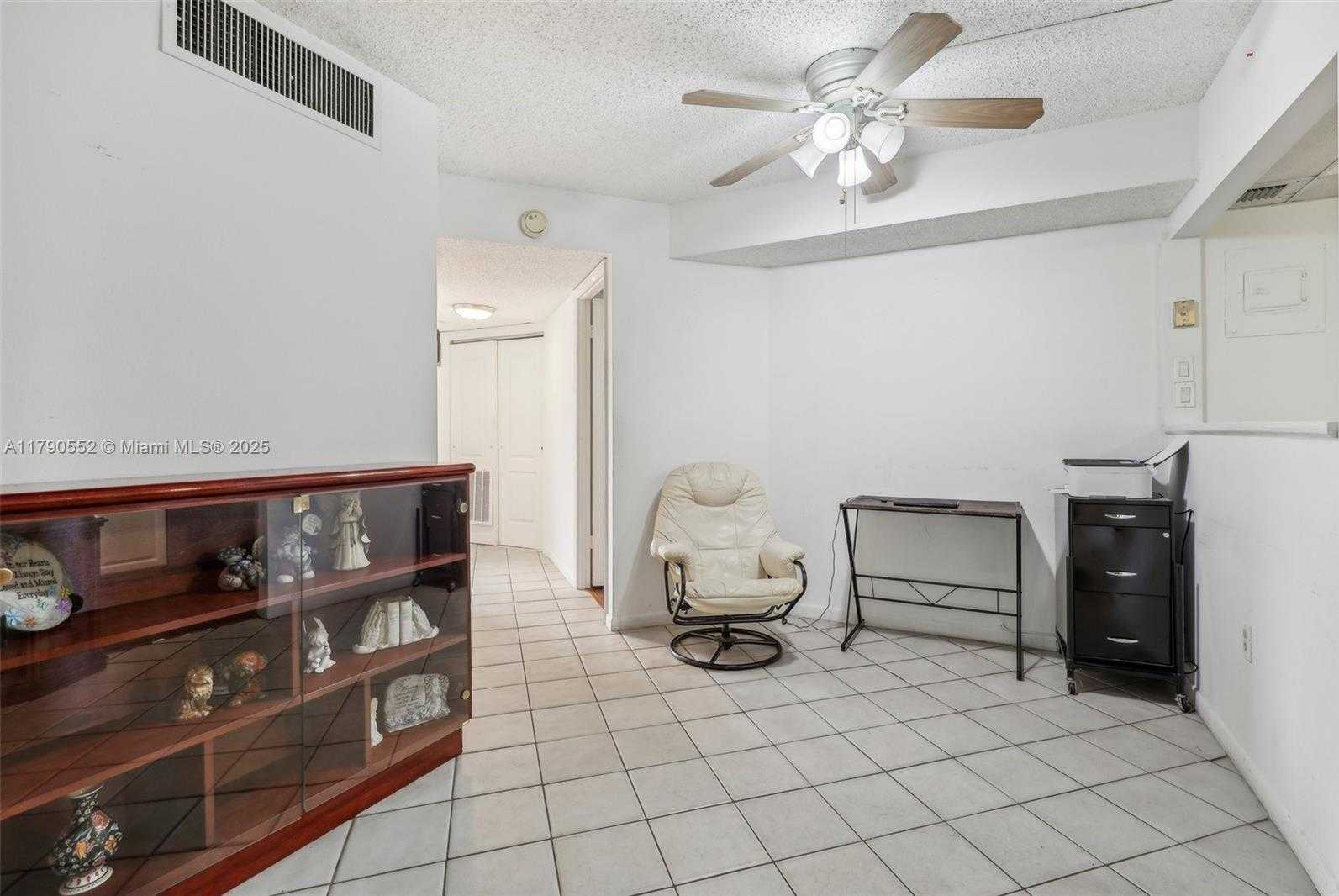 Small Image of 9201 LIME BAY BLVD #105, Tamarac Number 23