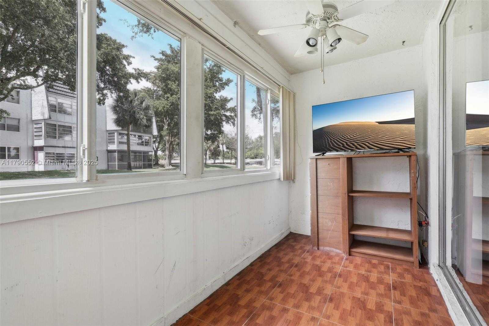 Small Image of 9201 LIME BAY BLVD #105, Tamarac Number 24