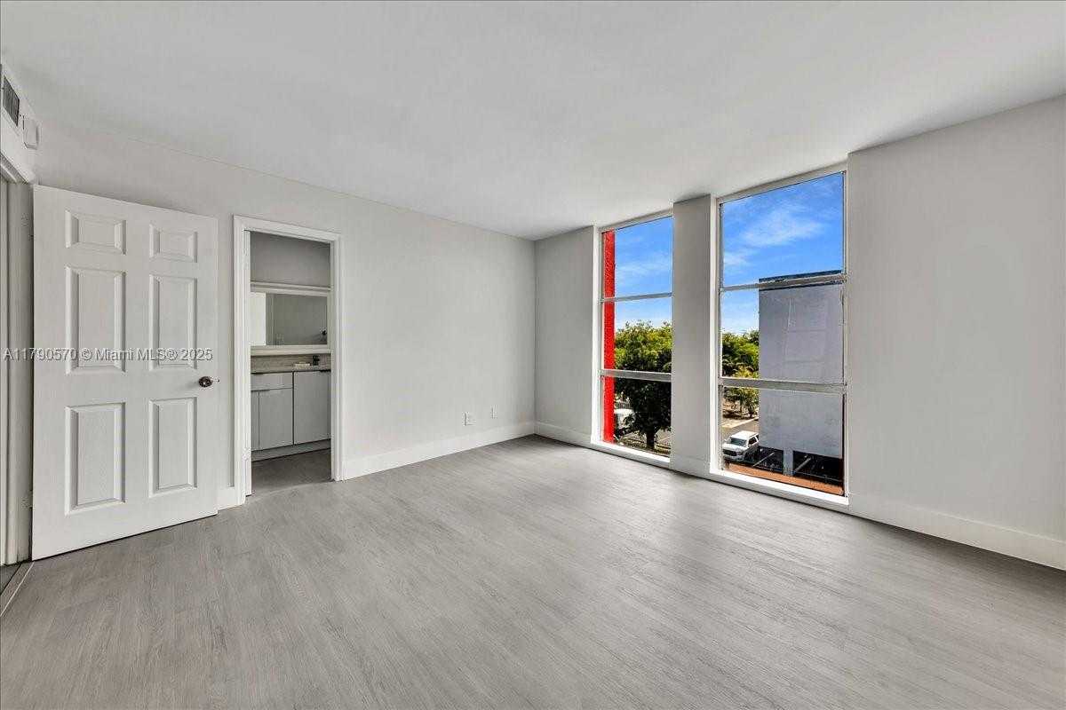 Small Image of 1750 WEST 46TH ST #433, Hialeah Number 17