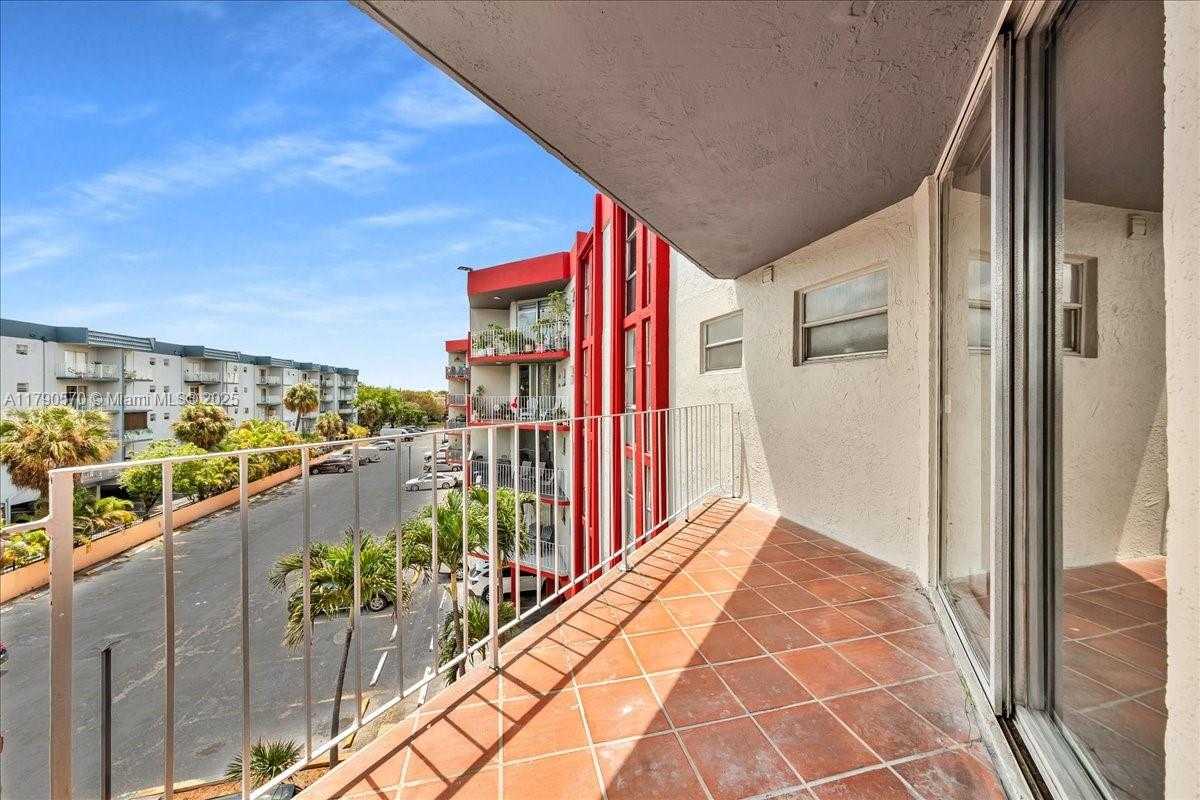 Small Image of 1750 WEST 46TH ST #433, Hialeah Number 22