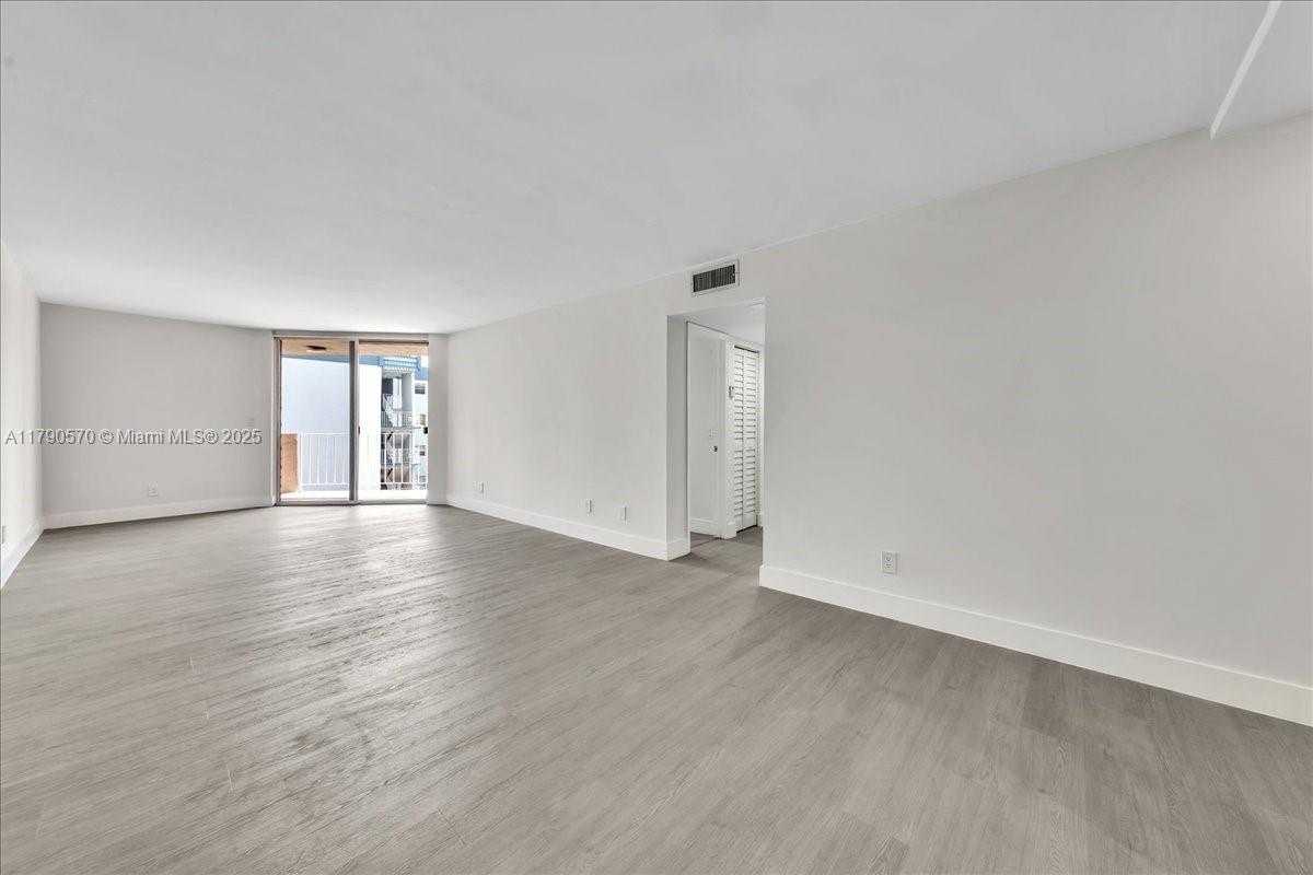Small Image of 1750 WEST 46TH ST #433, Hialeah Number 5