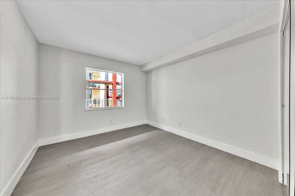 Small Image of 1750 WEST 46TH ST #433, Hialeah Number 8