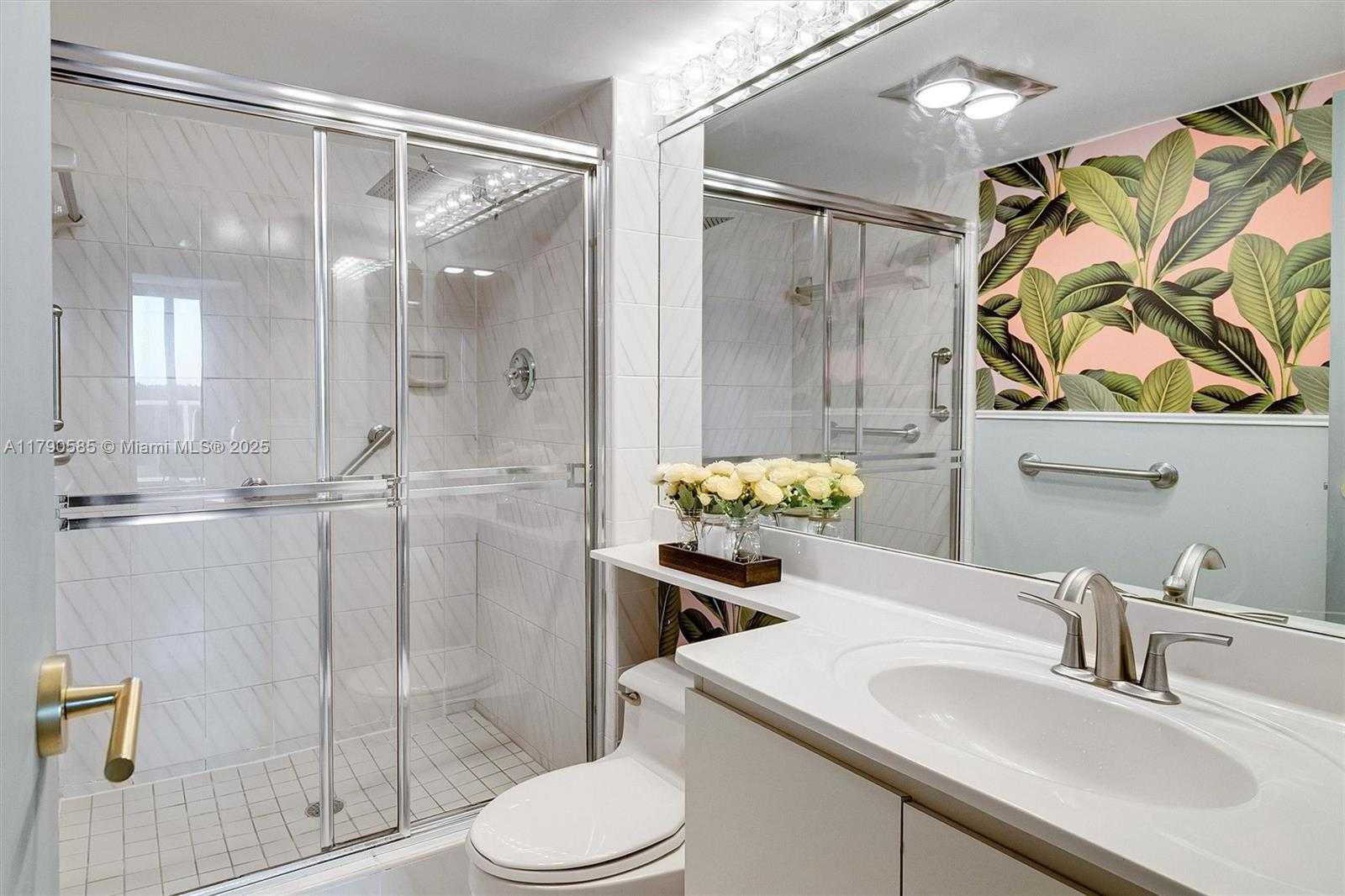 Small Image of 100 BAYVIEW #617, Sunny Isles Beach Number 20