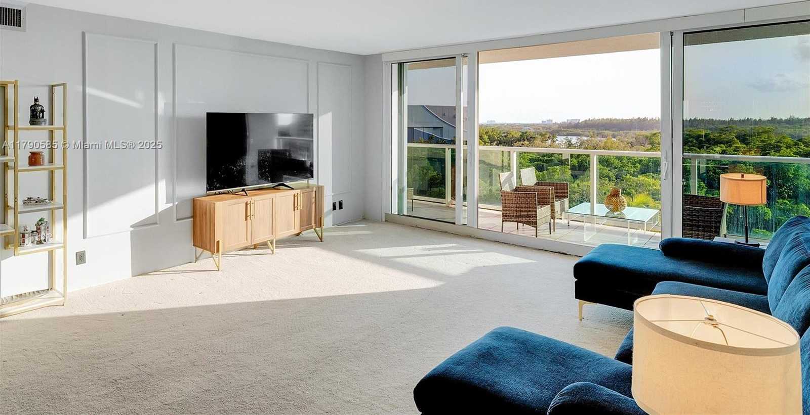 Small Image of 100 BAYVIEW #617, Sunny Isles Beach Number 24