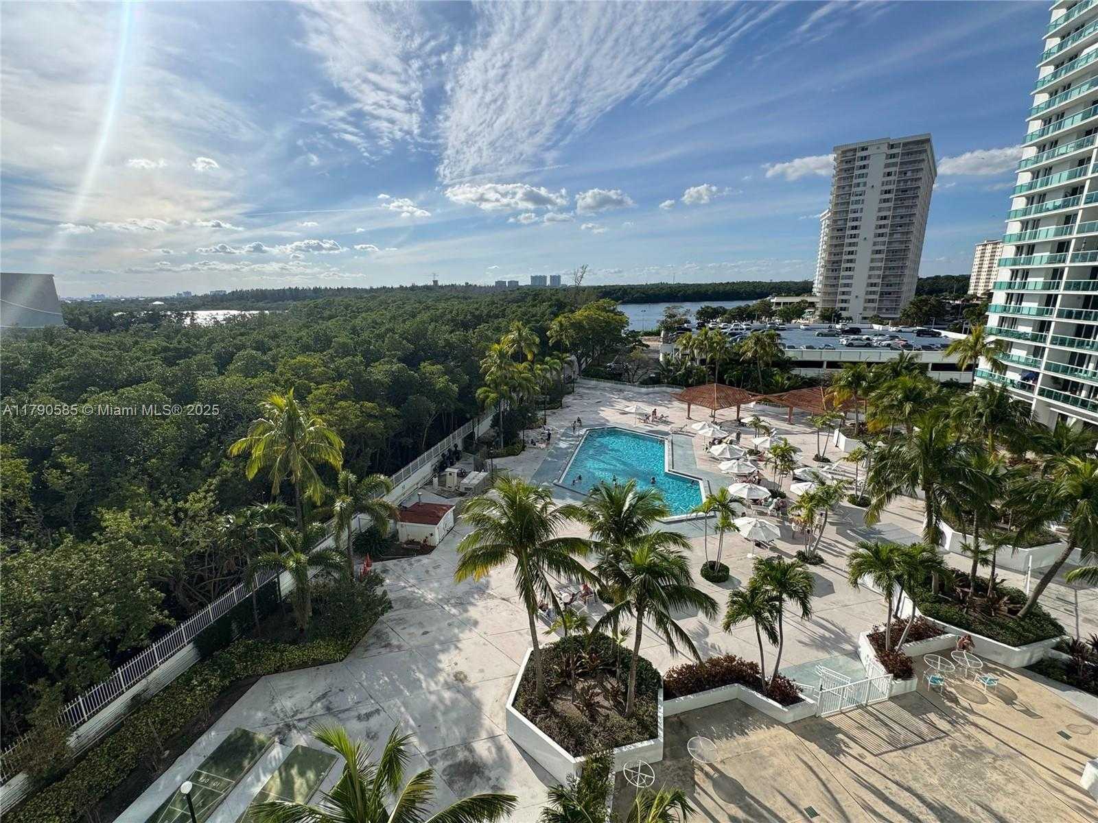 Small Image of 100 BAYVIEW #617, Sunny Isles Beach Number 25