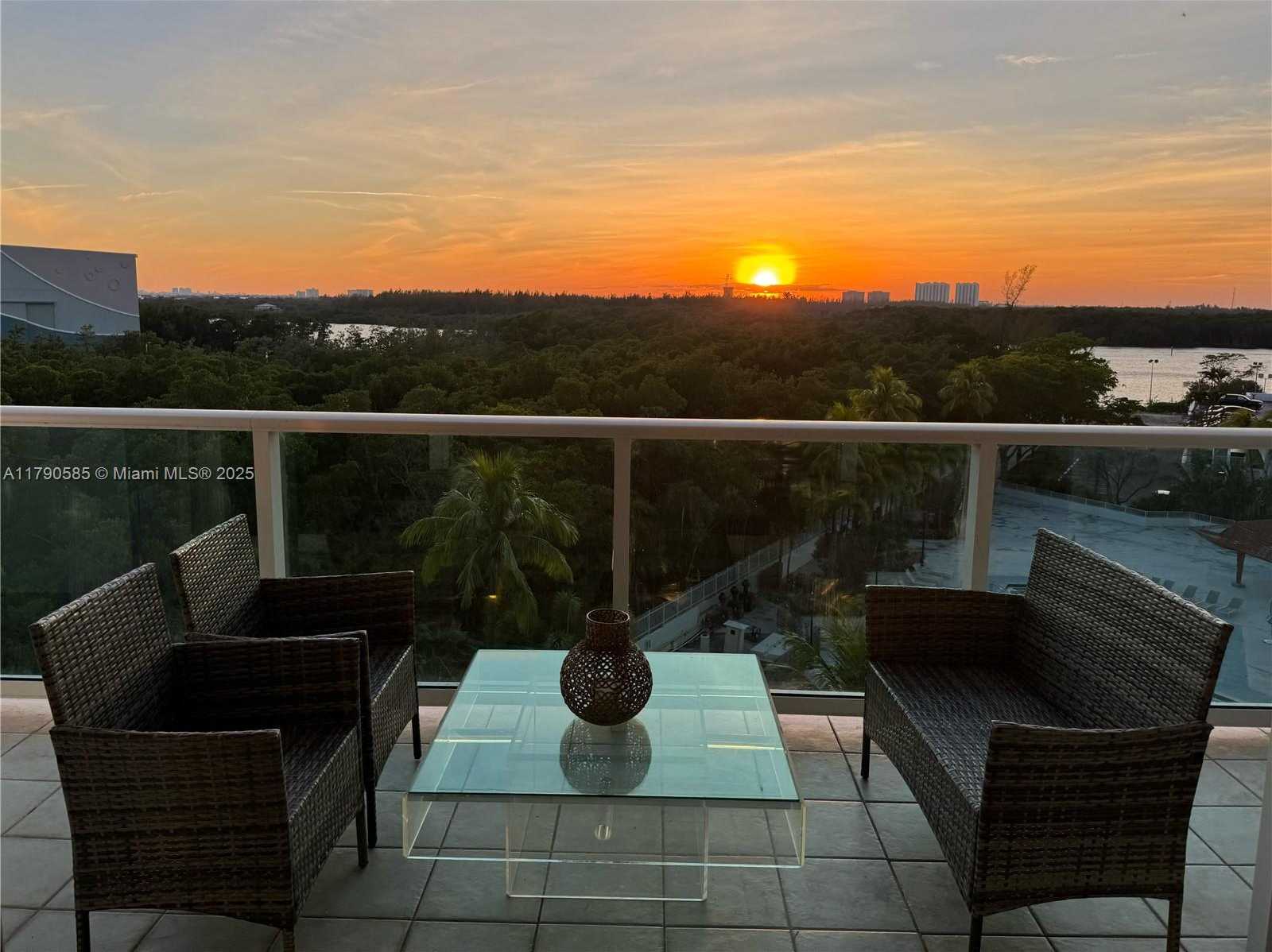 Small Image of 100 BAYVIEW #617, Sunny Isles Beach Number 27