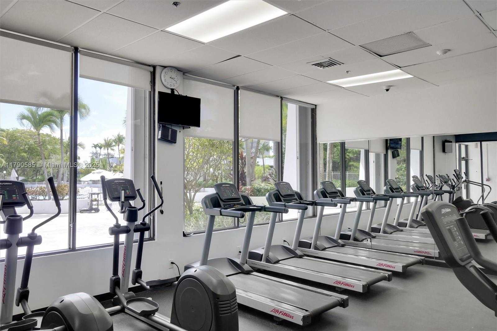 Small Image of 100 BAYVIEW DR #617, Sunny Isles Beach Number 38