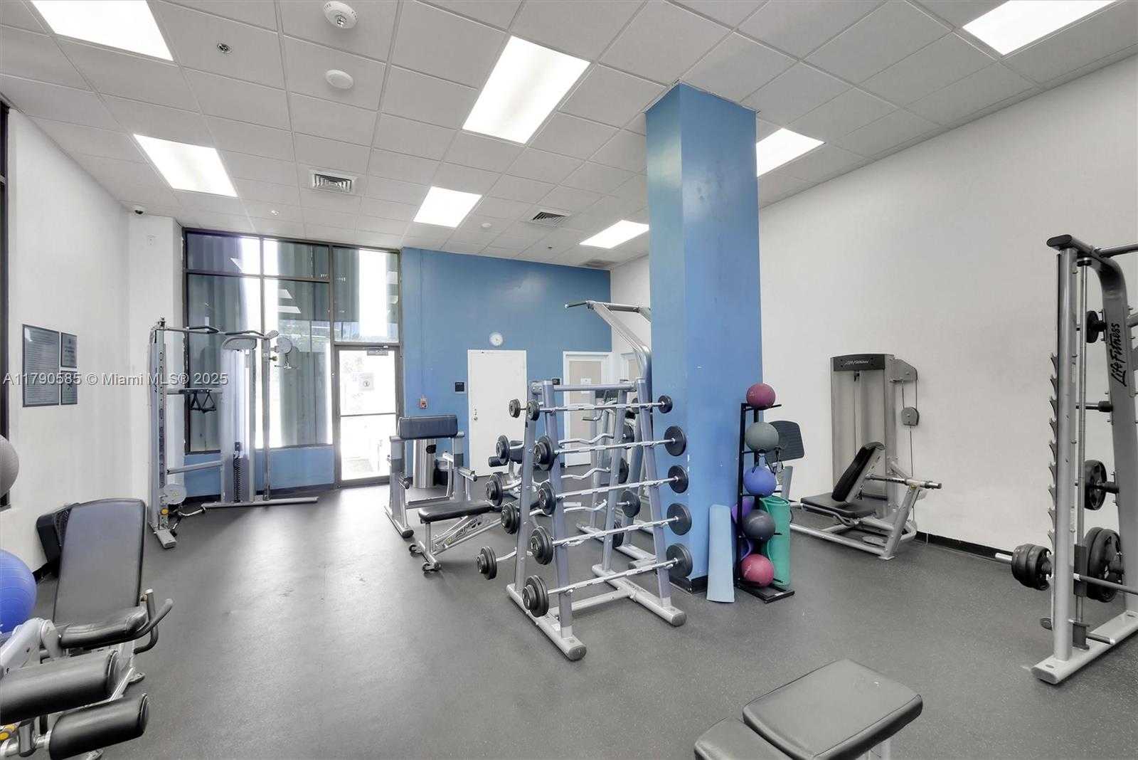 Small Image of 100 BAYVIEW DR #617, Sunny Isles Beach Number 42