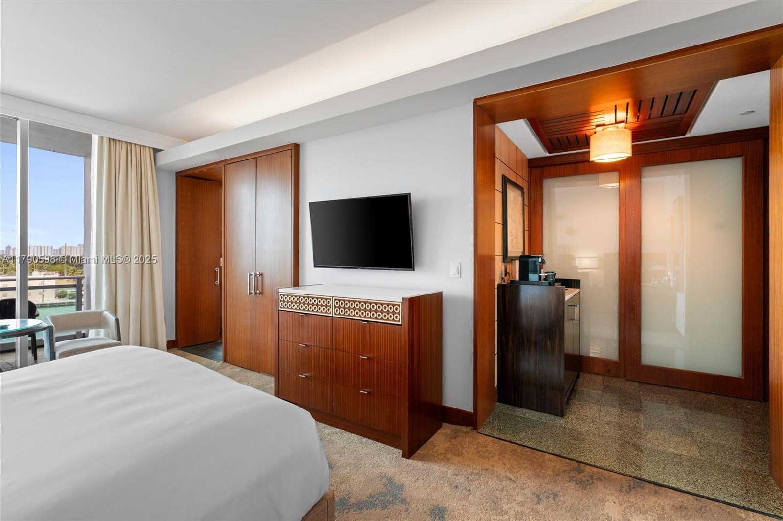 Small Image of 10295 COLLINS AVE #312, Bal Harbour Number 7