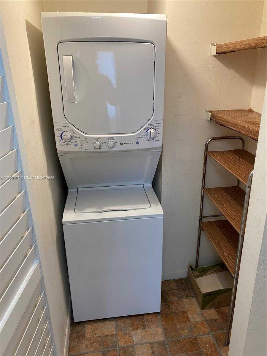 Small Image of 9411 SOUTH WEST 4TH ST #404, Miami Number 10