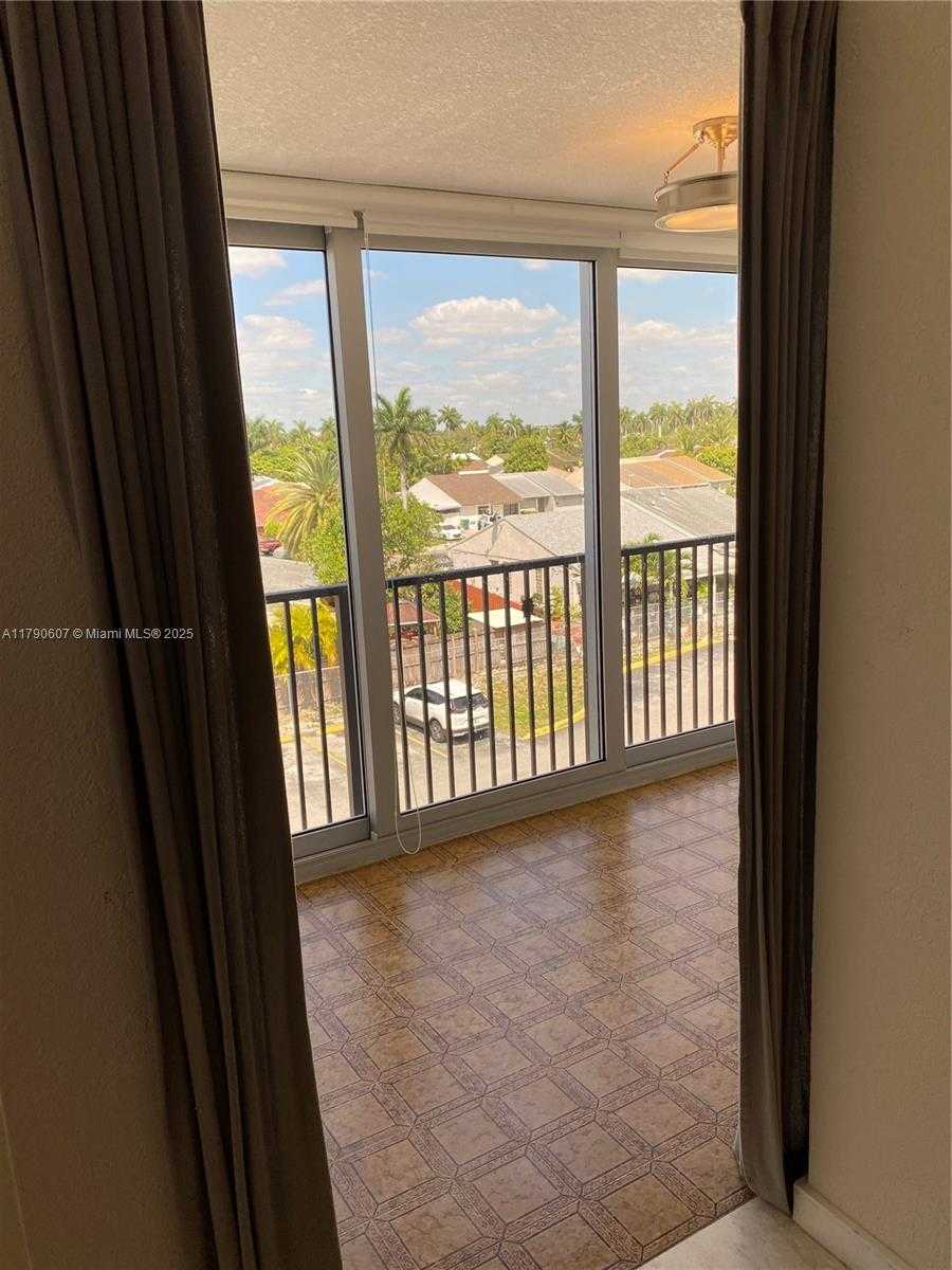 Small Image of 9411 SOUTH WEST 4TH ST #404, Miami Number 4