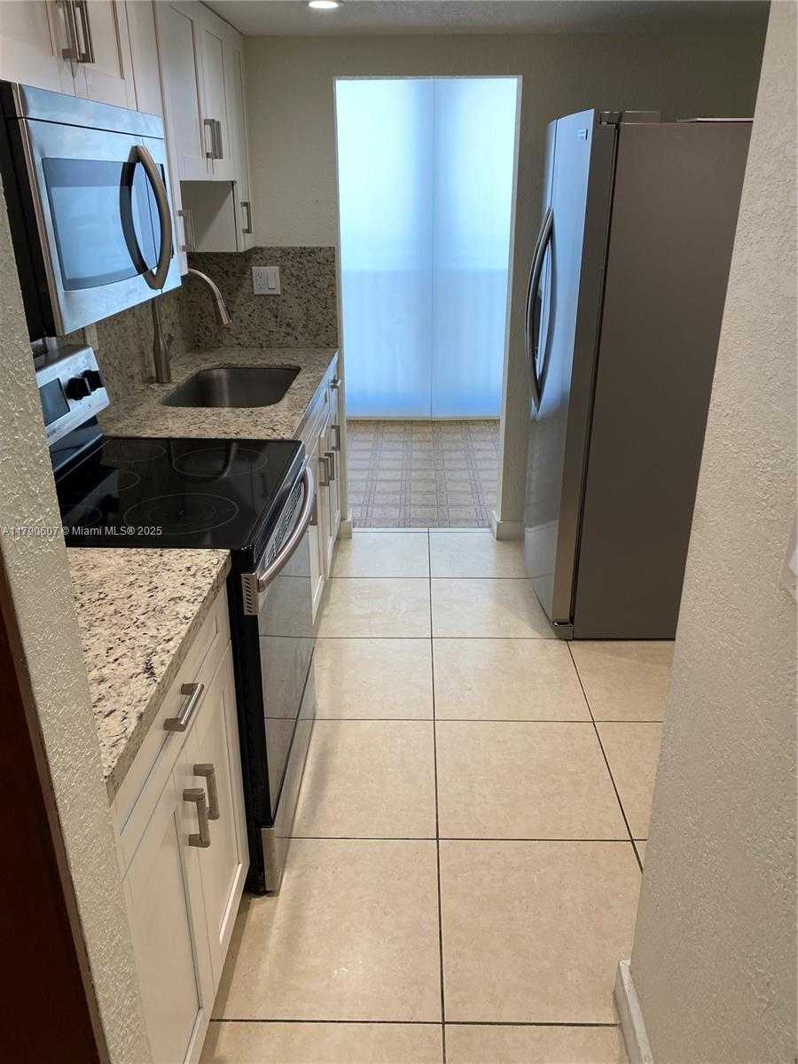 Small Image of 9411 SOUTH WEST 4TH ST #404, Miami Number 5