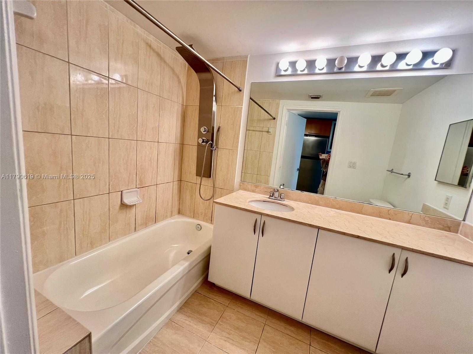 Small Image of 1750 NORTH BAYSHORE DR #1607, Miami Number 10