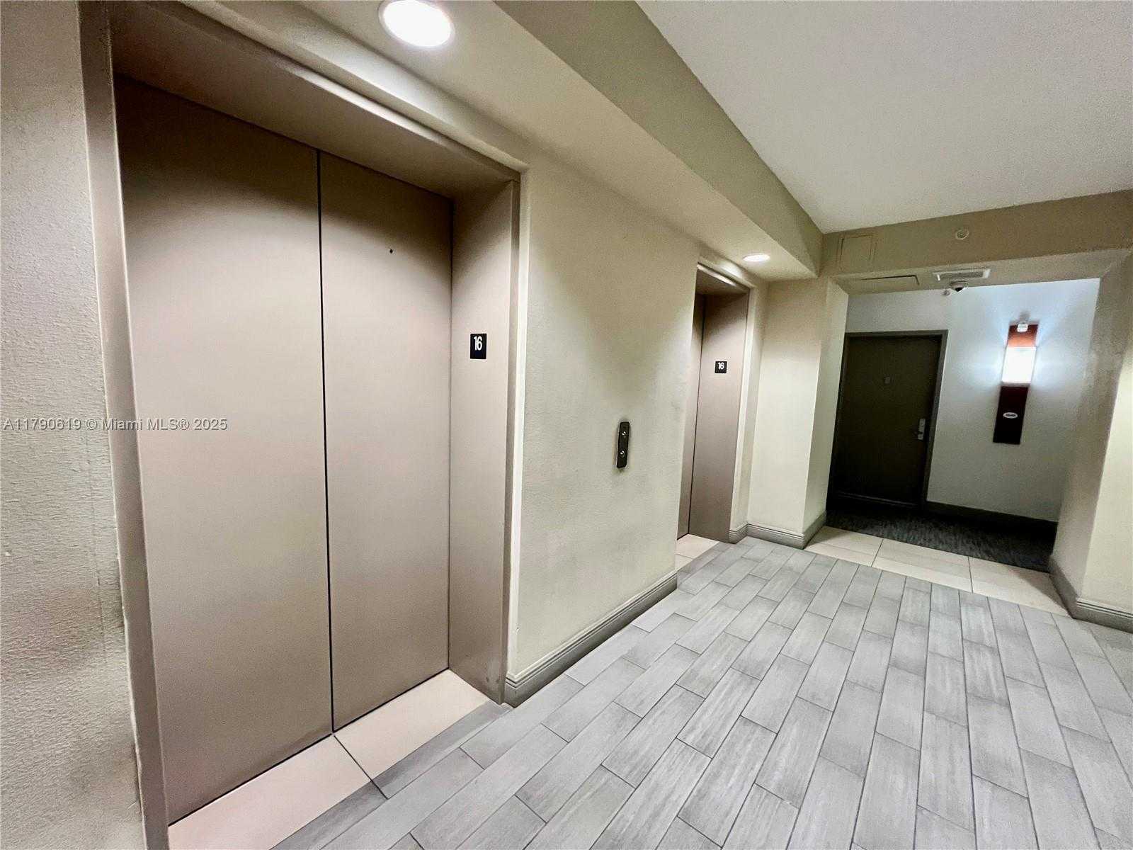 Small Image of 1750 NORTH BAYSHORE DR #1607, Miami Number 4