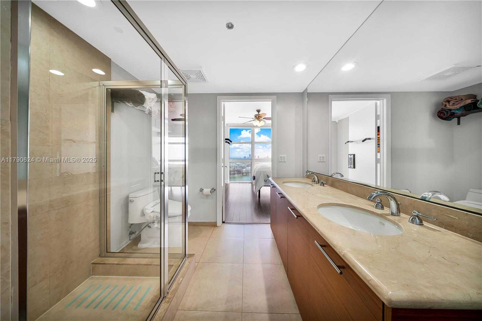 Small Image of 50 BISCAYNE BLVD #4004, Miami Number 10