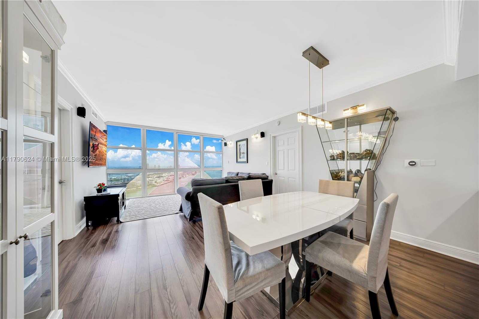 Small Image of 50 BISCAYNE BLVD #4004, Miami Number 14