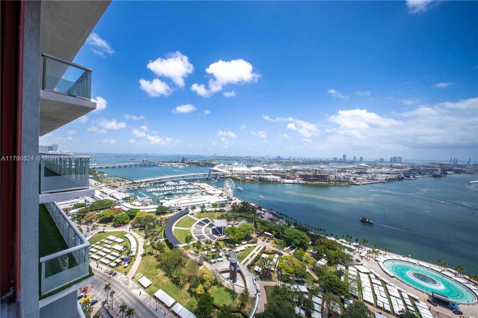 Small Image of 50 BISCAYNE BLVD #4004, Miami Number 2