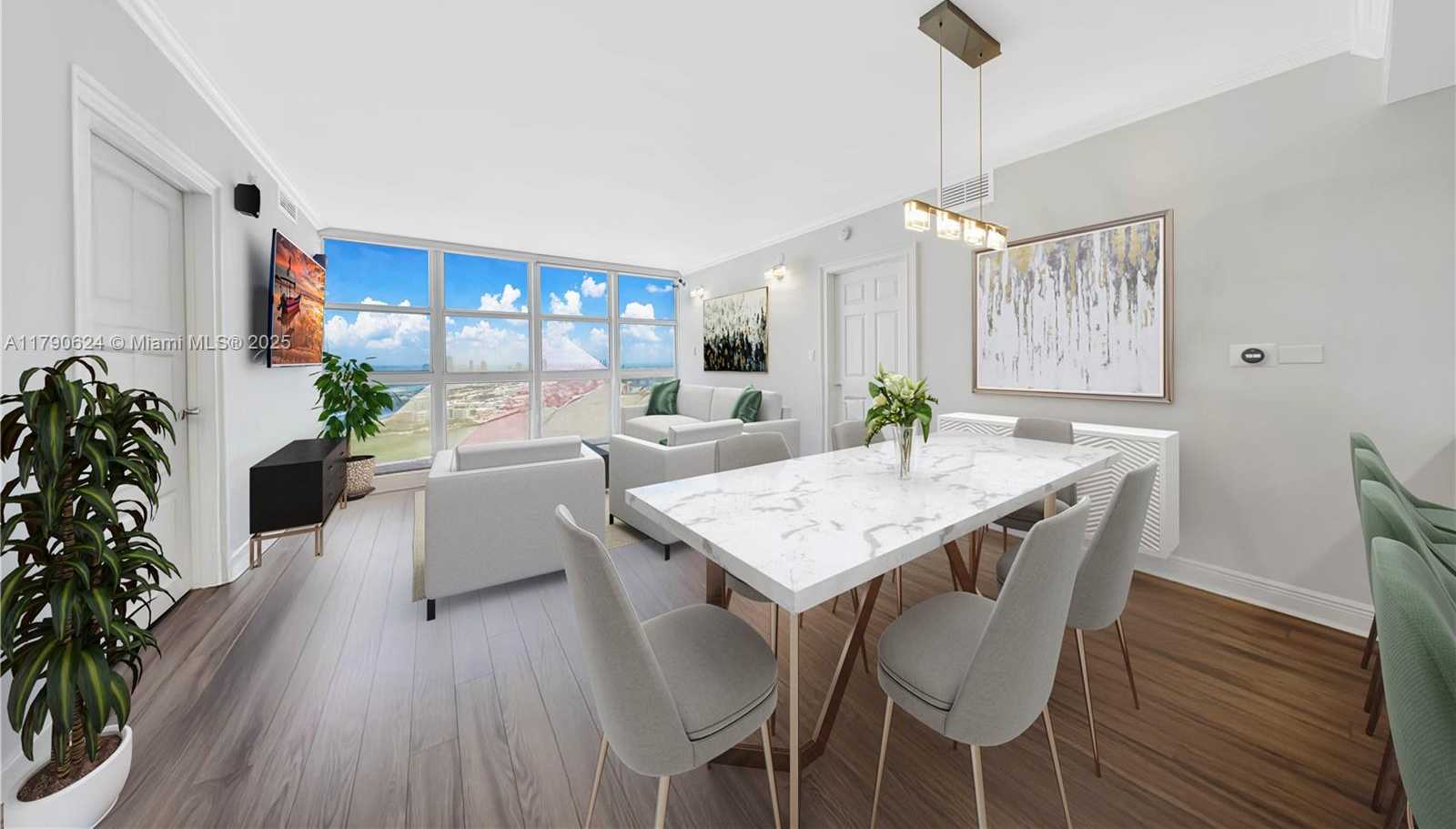 Small Image of 50 BISCAYNE BLVD #4004, Miami Number 3