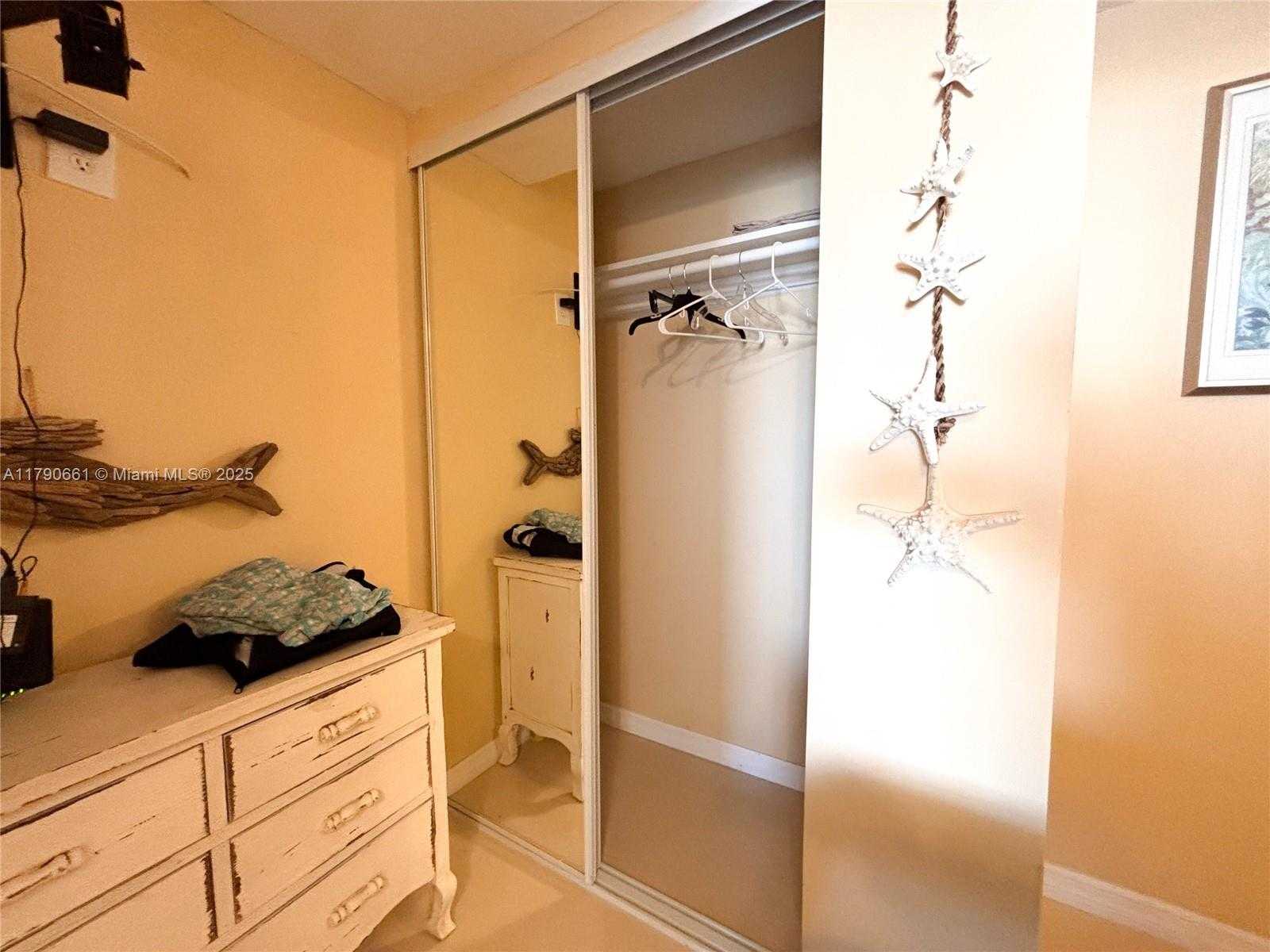 Small Image of 251 174TH ST #2219, Sunny Isles Beach Number 10