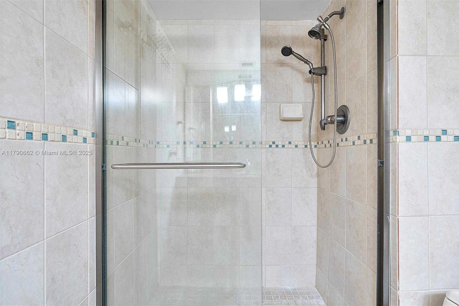 Small Image of 11930 NORTH BAYSHORE DR #1007, North Miami Number 21