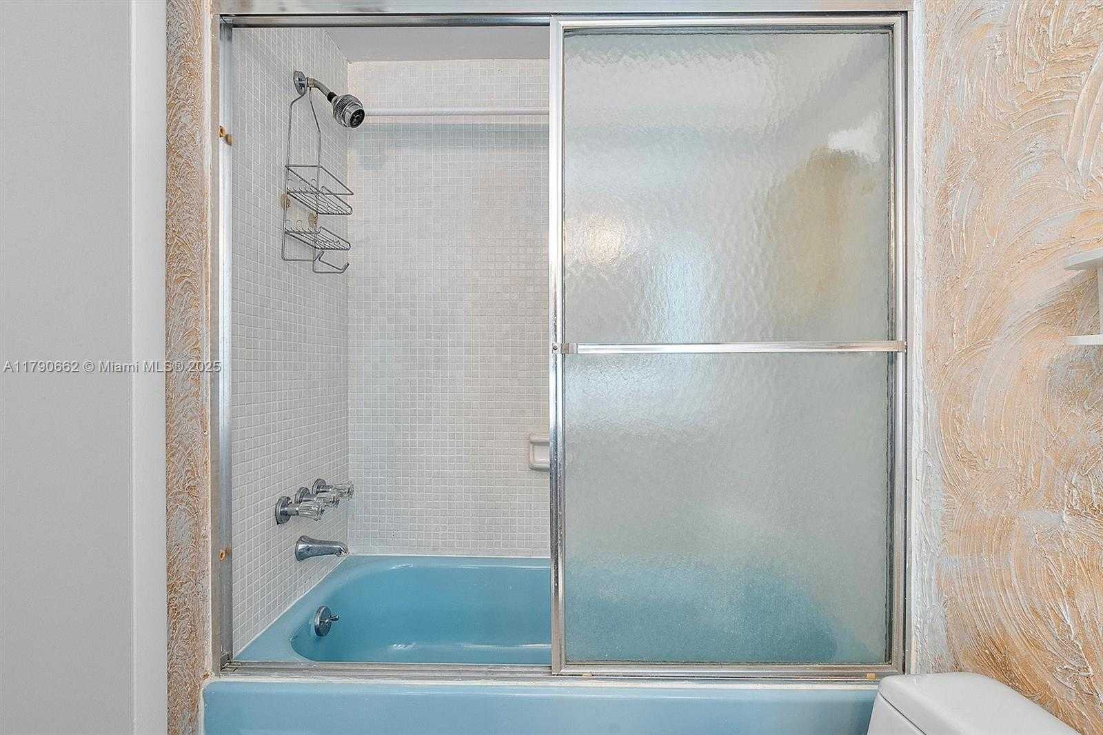 Small Image of 11930 NORTH BAYSHORE DR #1007, North Miami Number 25