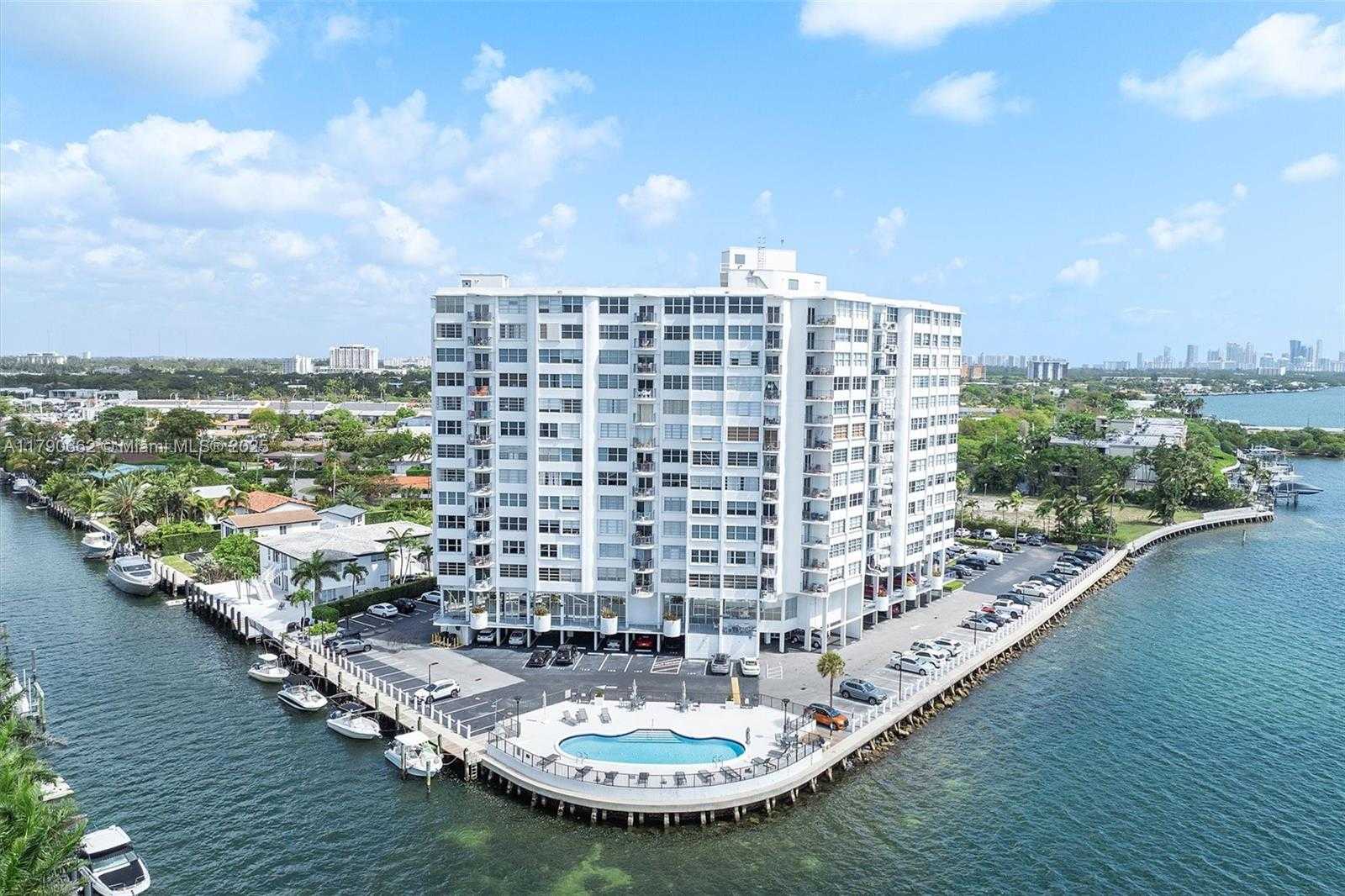Small Image of 11930 NORTH BAYSHORE DR #1007, North Miami Number 26