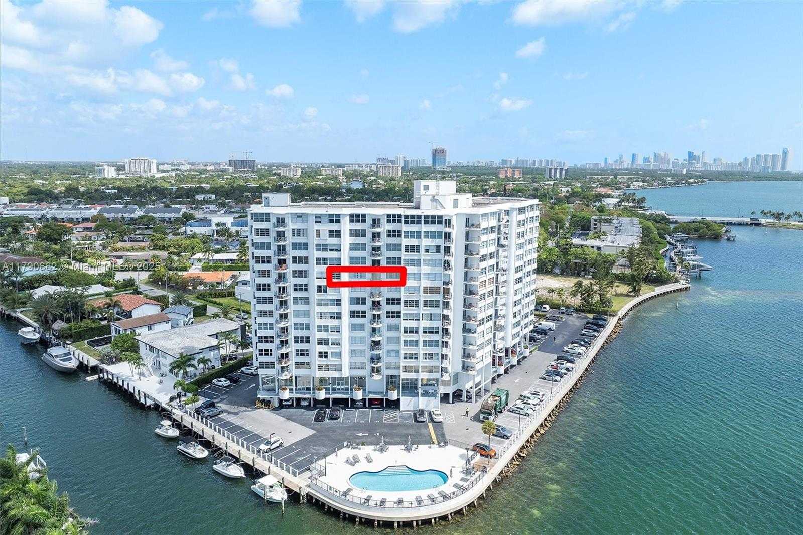 Small Image of 11930 NORTH BAYSHORE DR #1007, North Miami Number 30