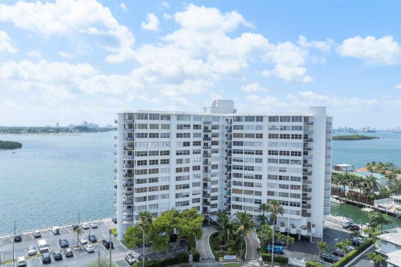 Small Image of 11930 NORTH BAYSHORE DR #1007, North Miami Number 33
