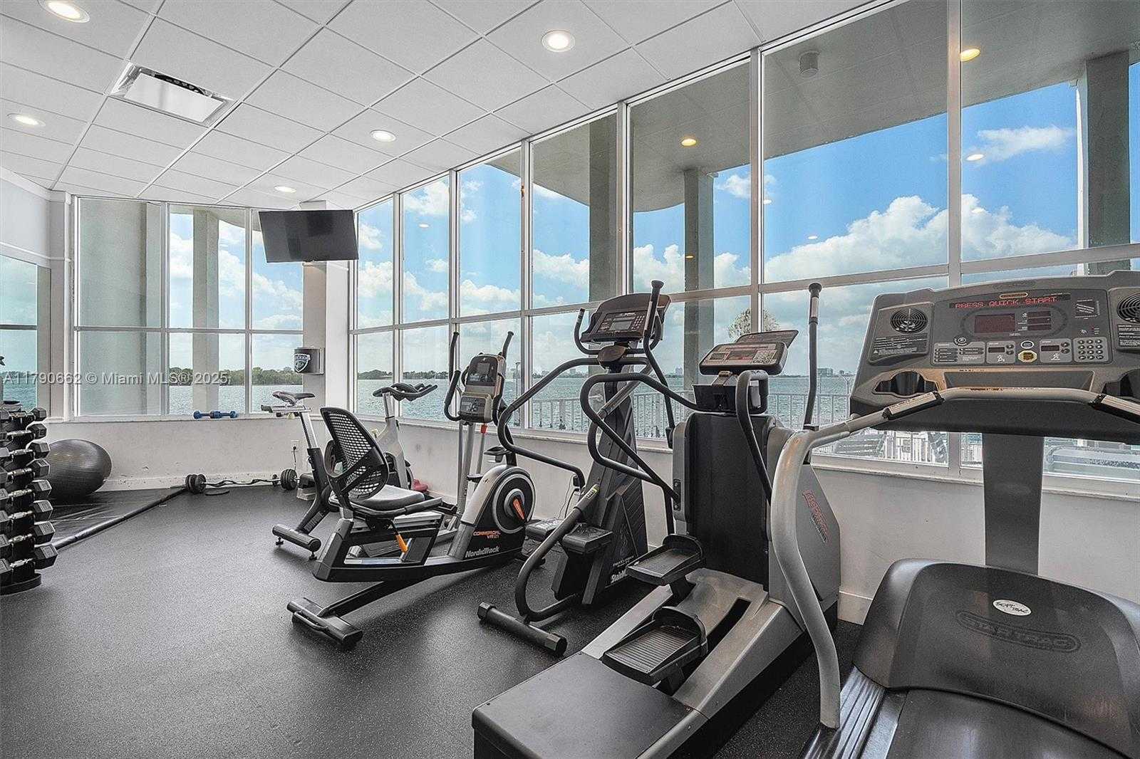 Small Image of 11930 NORTH BAYSHORE DR #1007, North Miami Number 36