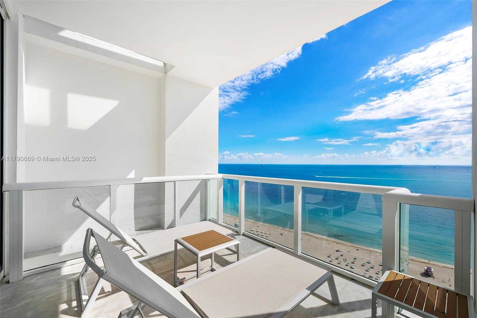 Small Image of 50 SOUTH POINTE DR #2801, Miami Beach Number 16