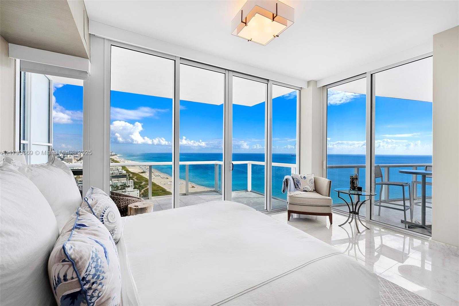 Small Image of 50 SOUTH POINTE DR #2801, Miami Beach Number 19