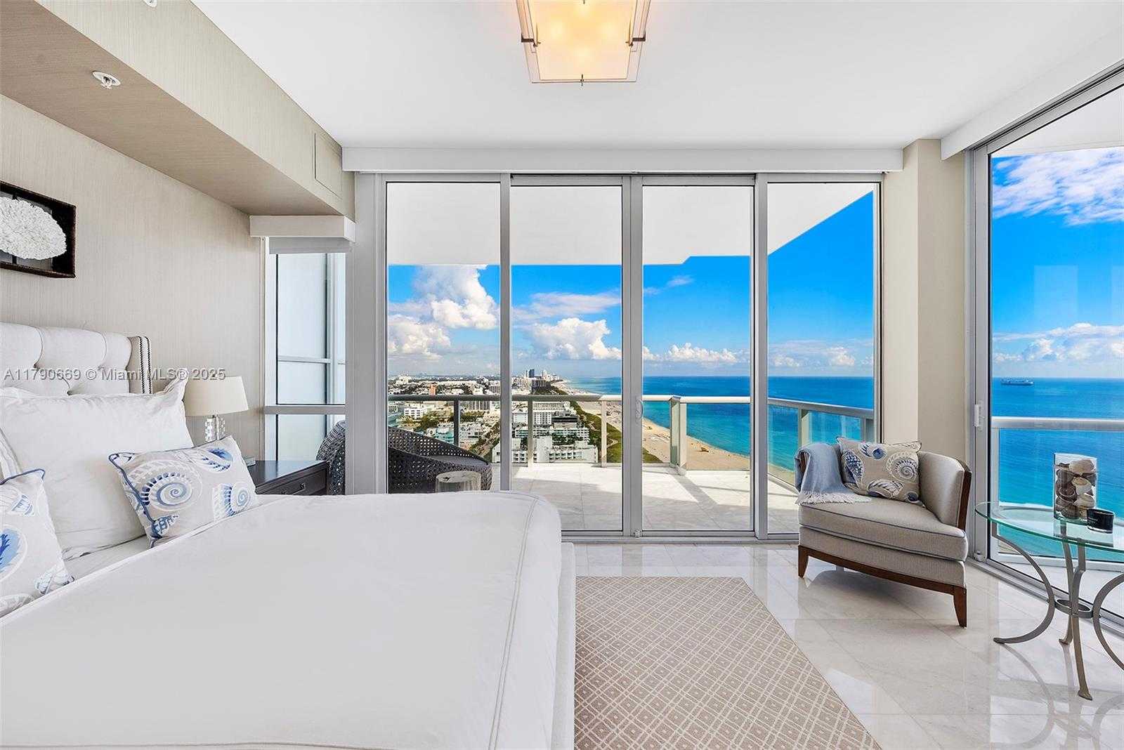 Small Image of 50 SOUTH POINTE DR #2801, Miami Beach Number 20