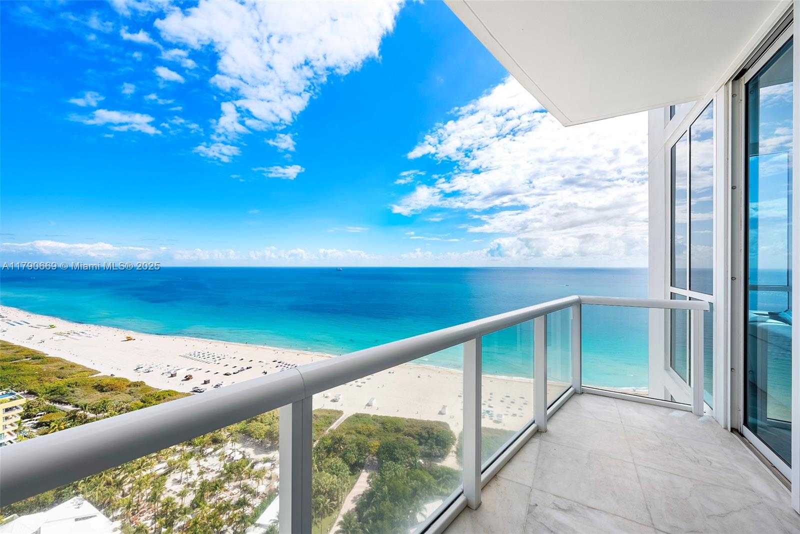 Small Image of 50 SOUTH POINTE DR #2801, Miami Beach Number 23