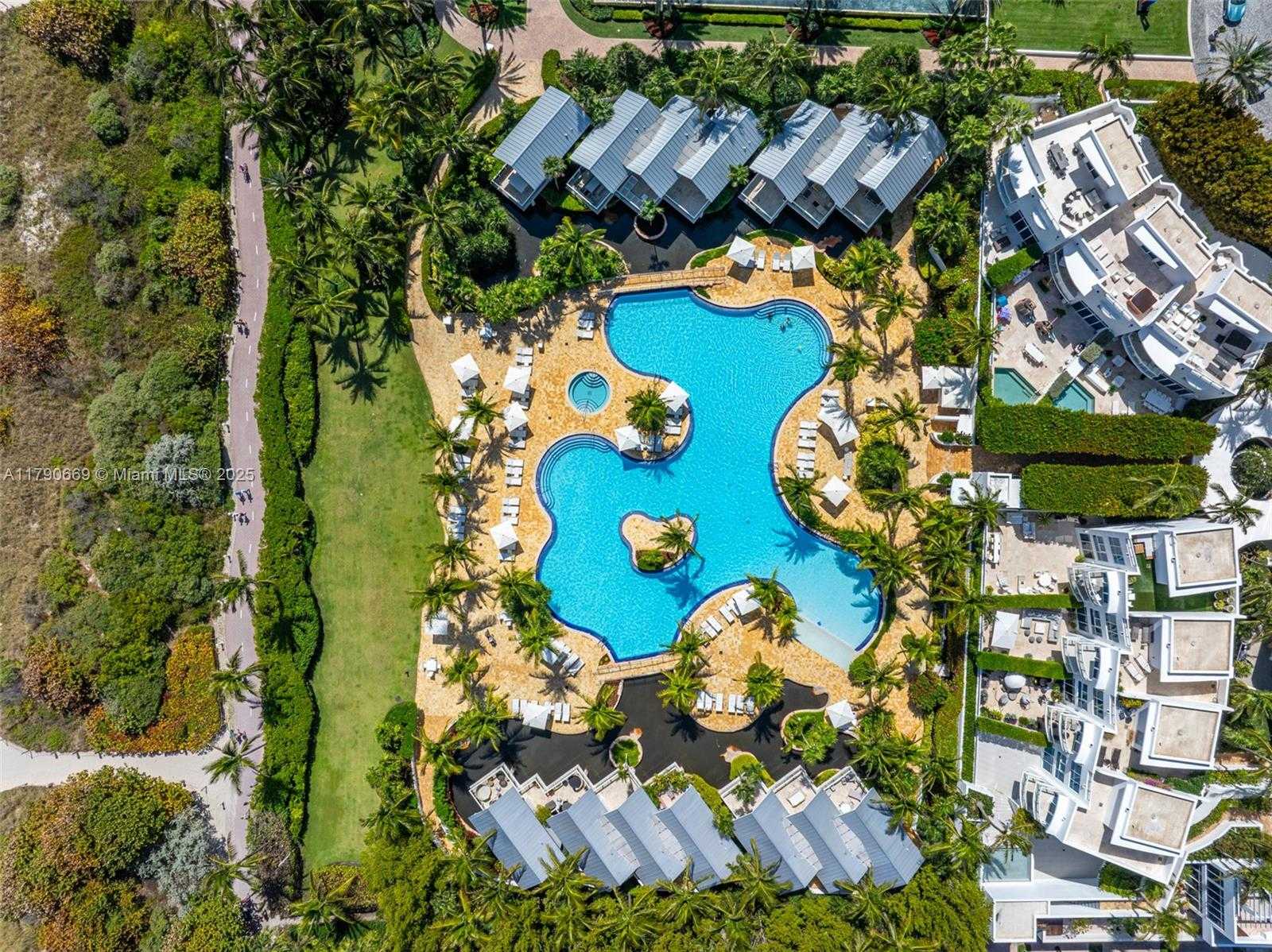 Small Image of 50 SOUTH POINTE DR #2801, Miami Beach Number 26