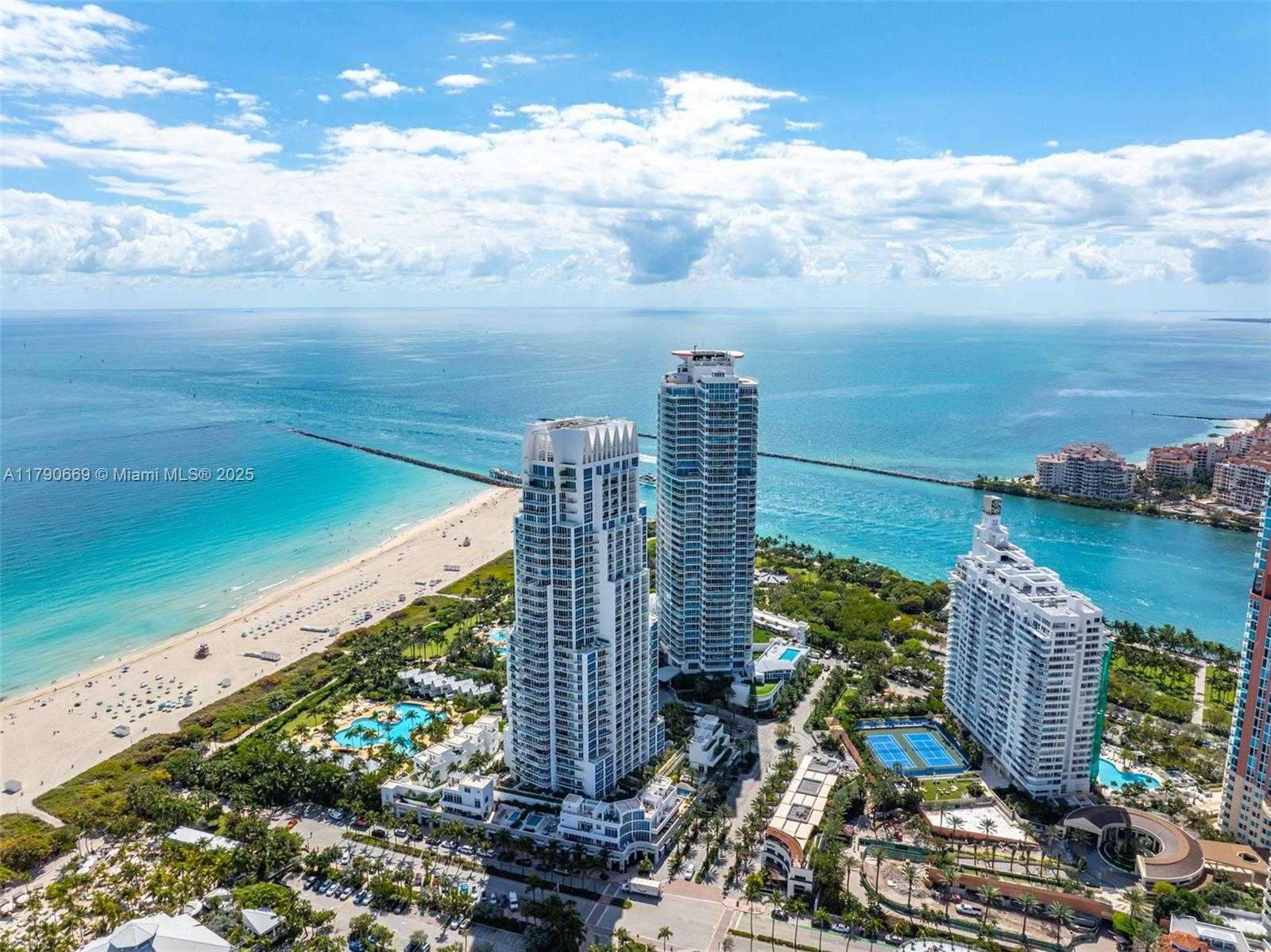 Small Image of 50 SOUTH POINTE DR #2801, Miami Beach Number 27