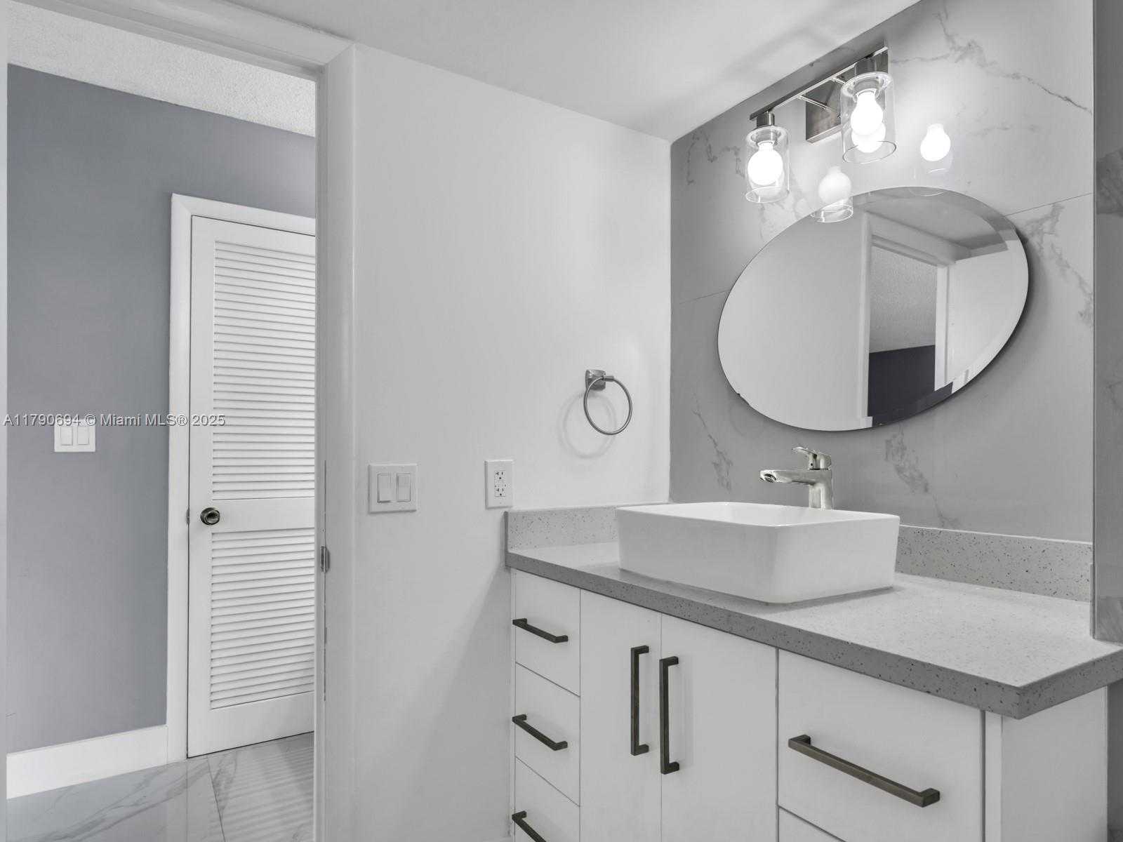 Small Image of 2101 SOUTH OCEAN DR #401, Hollywood Number 26