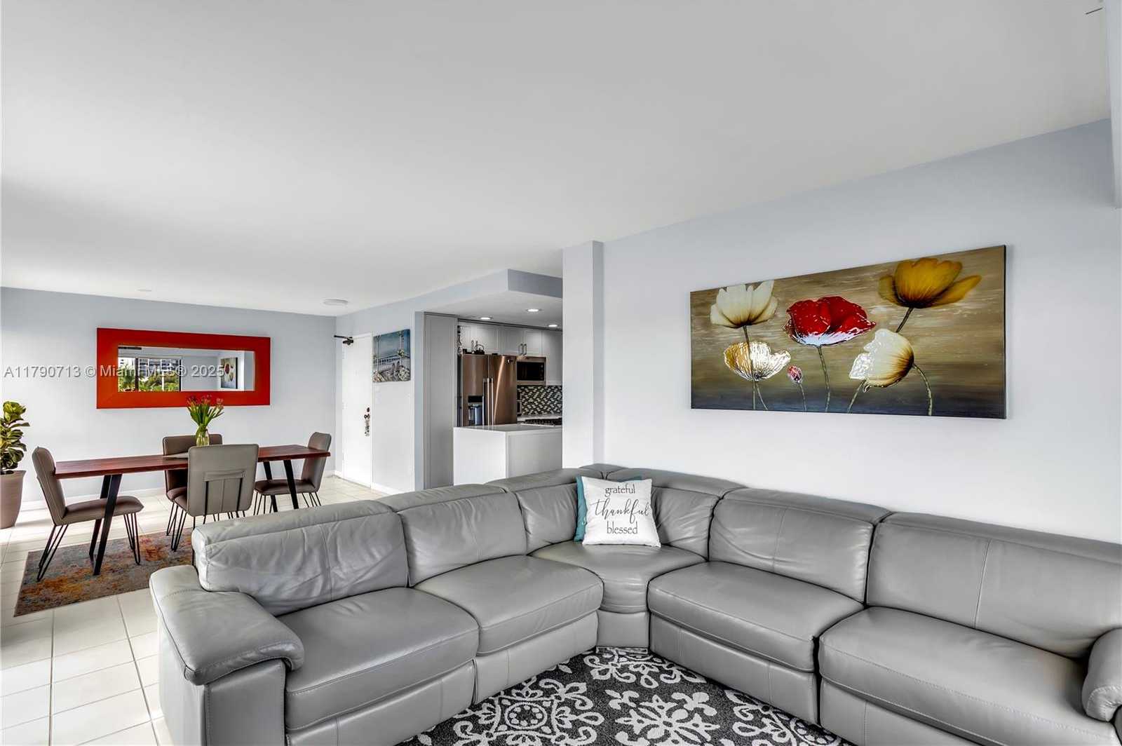 Small Image of 2201 BRICKELL AVE #77, Miami Number 14