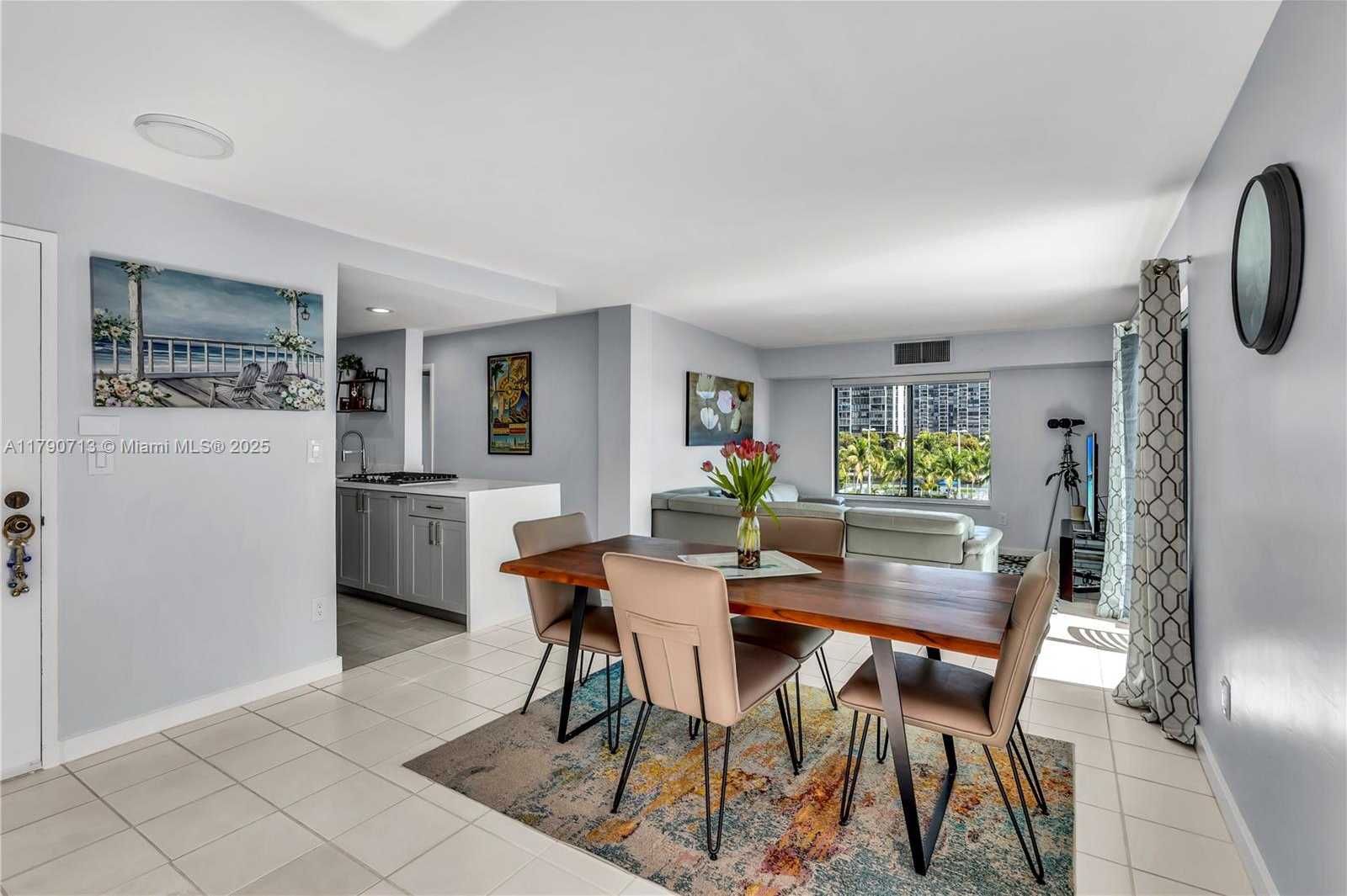 Small Image of 2201 BRICKELL AVE #77, Miami Number 18