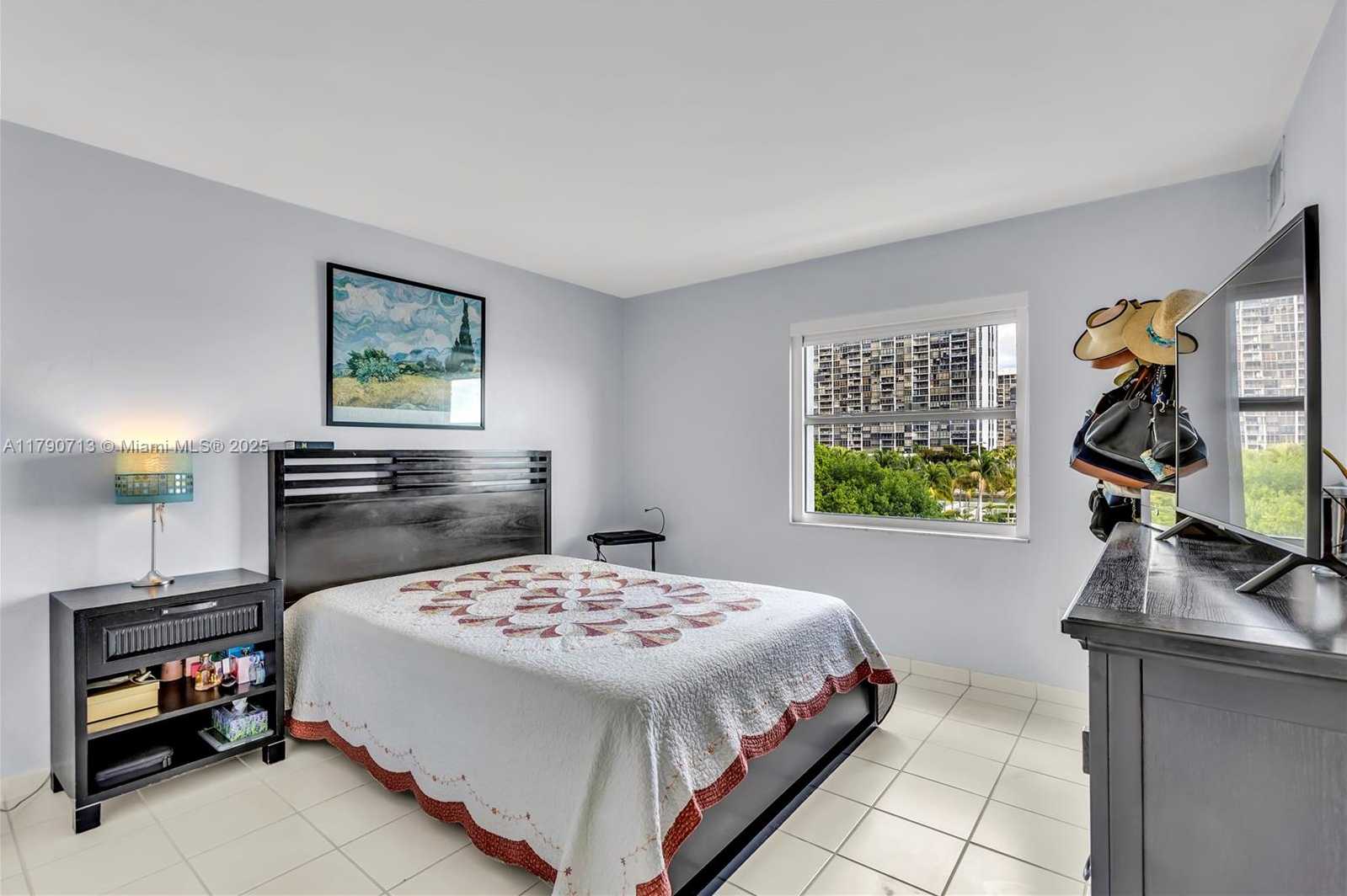 Small Image of 2201 BRICKELL AVE #77, Miami Number 22