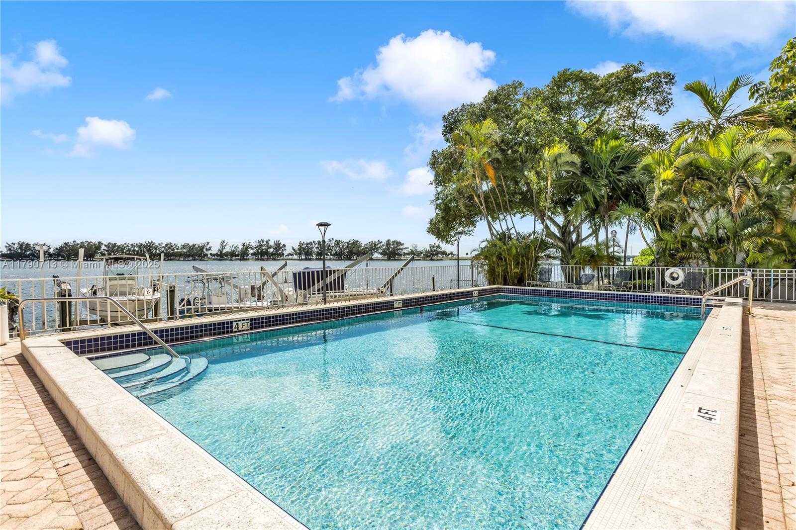 Small Image of 2201 BRICKELL AVE #77, Miami Number 27