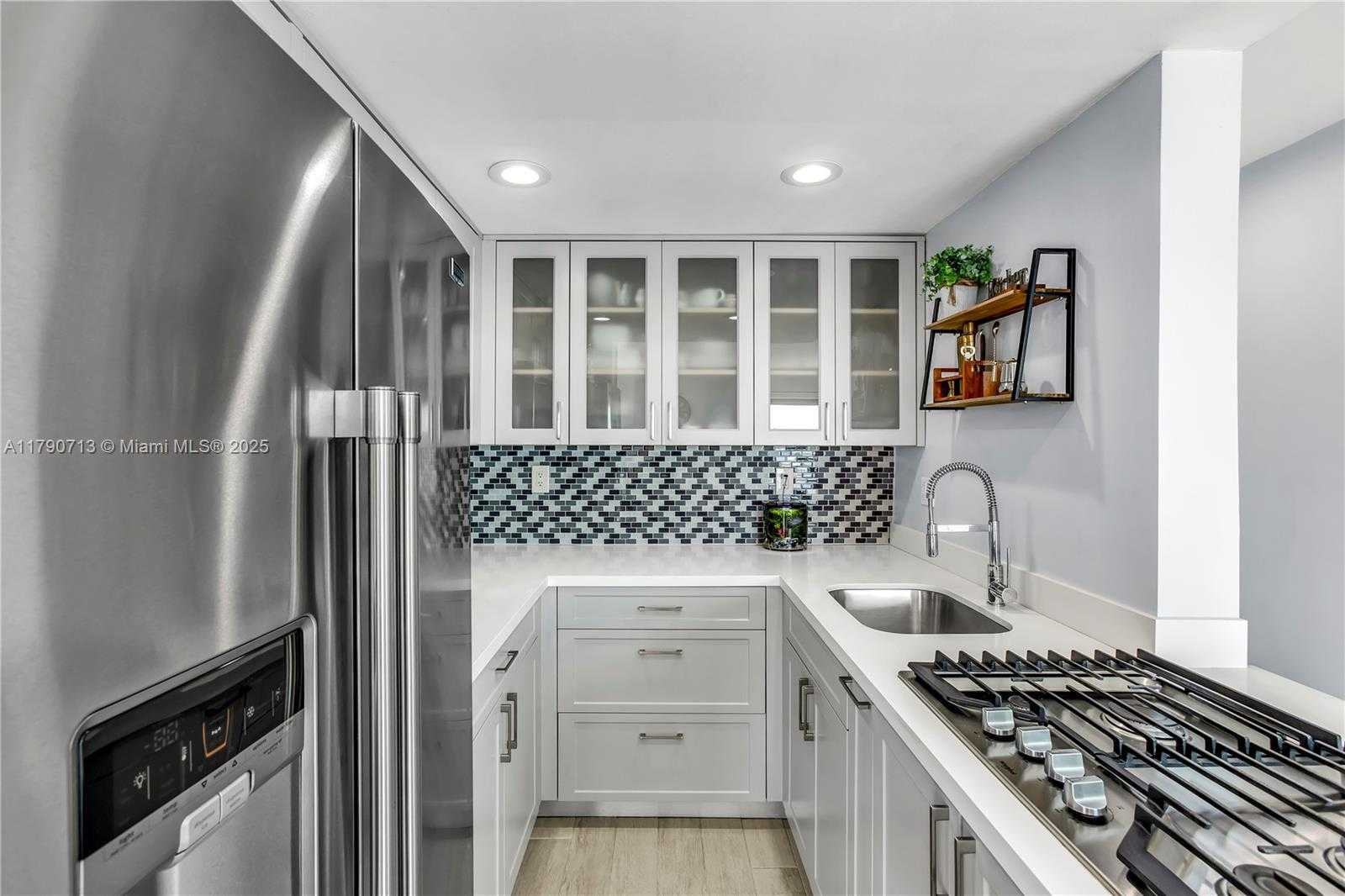 Small Image of 2201 BRICKELL AVE #77, Miami Number 8