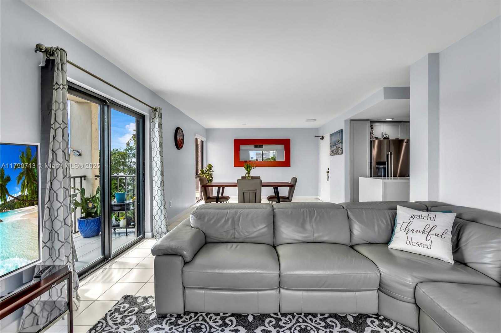 Small Image of 2201 BRICKELL AVE #77, Miami Number 9