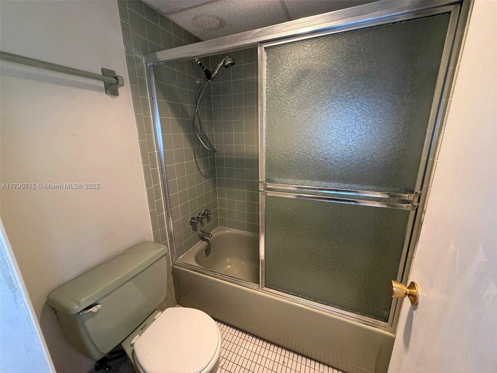 Small Image of 7797 GOLF CIR DR #102, Margate Number 7
