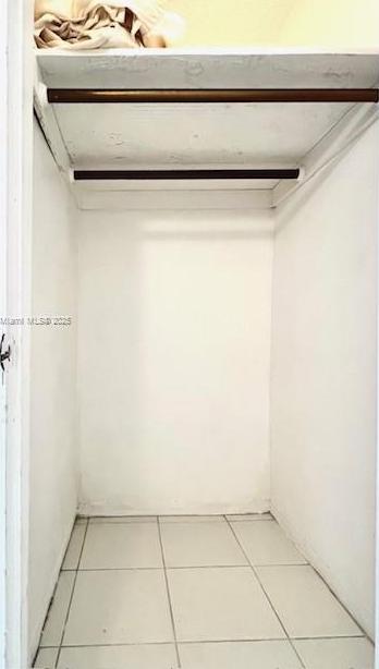 Small Image of 2999 #C409, Aventura Number 34