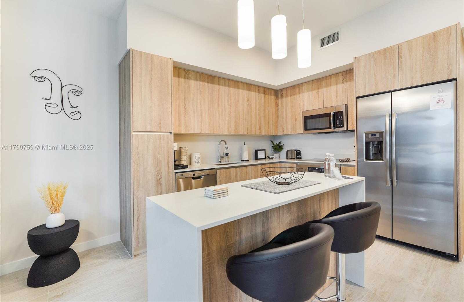Small Image of 3900 BISCAYNE BLVD #N-821, Miami Number 12