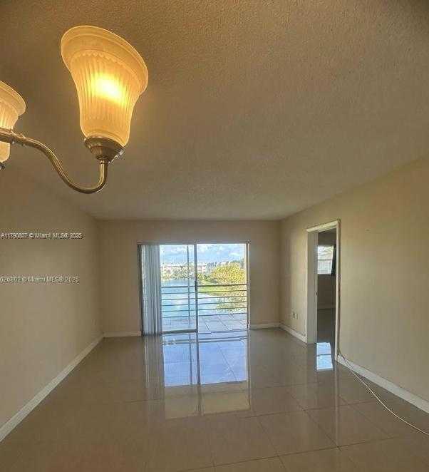 Small Image of 8400 SUNRISE LAKES BLVD #310, Sunrise Number 10